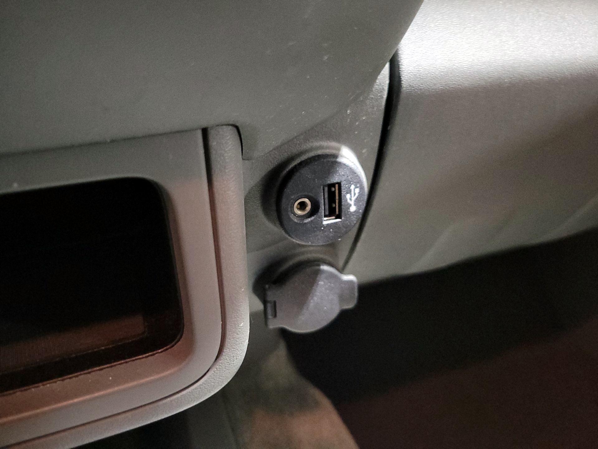 Thumbnail: 2017 Nissan Frontier - 17