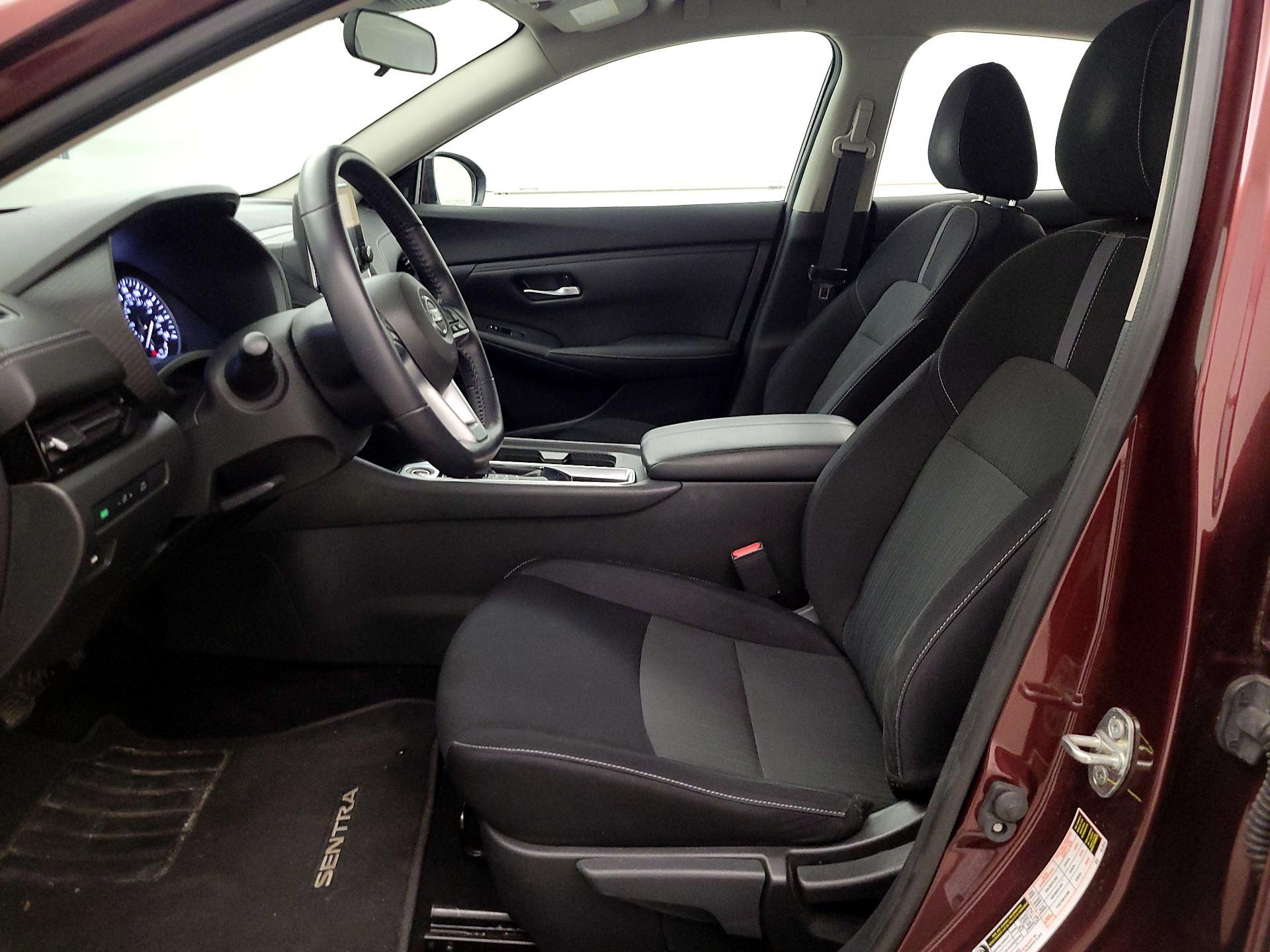 Thumbnail: 2020 Nissan Sentra - 11