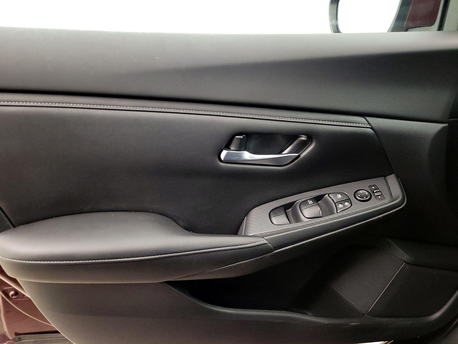 Thumbnail: 2020 Nissan Sentra - 12