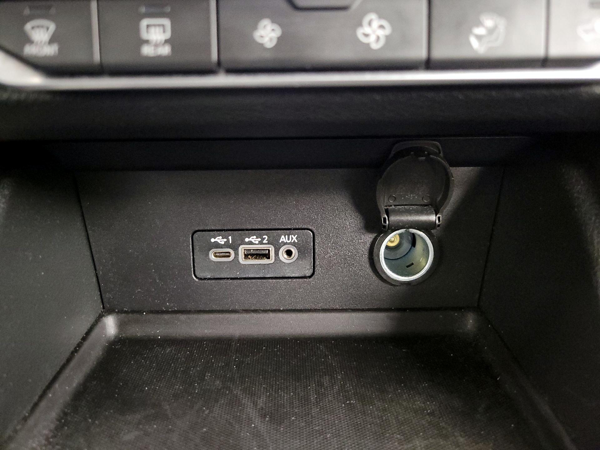 Thumbnail: 2020 Nissan Sentra - 18