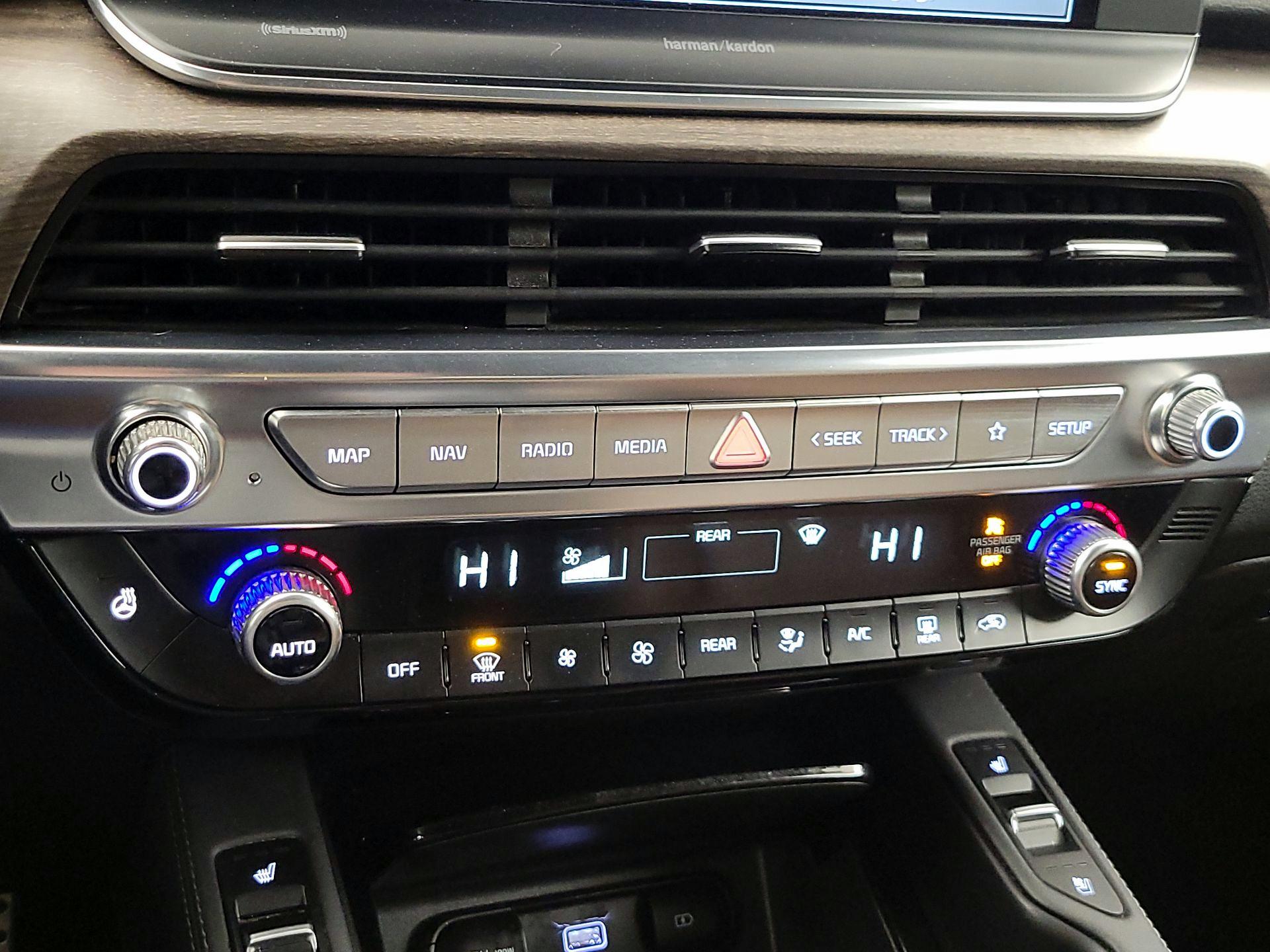 Thumbnail: 2021 Kia Telluride - 17