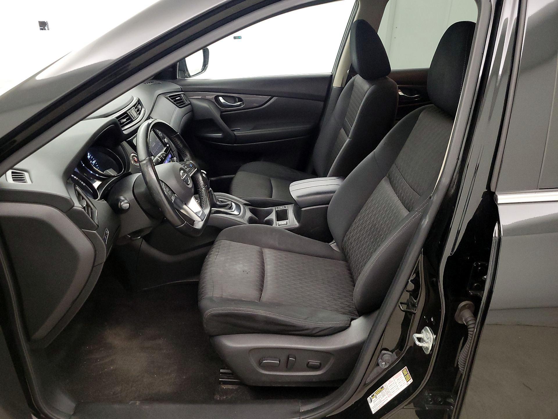 Thumbnail: 2019 Nissan Rogue - 11