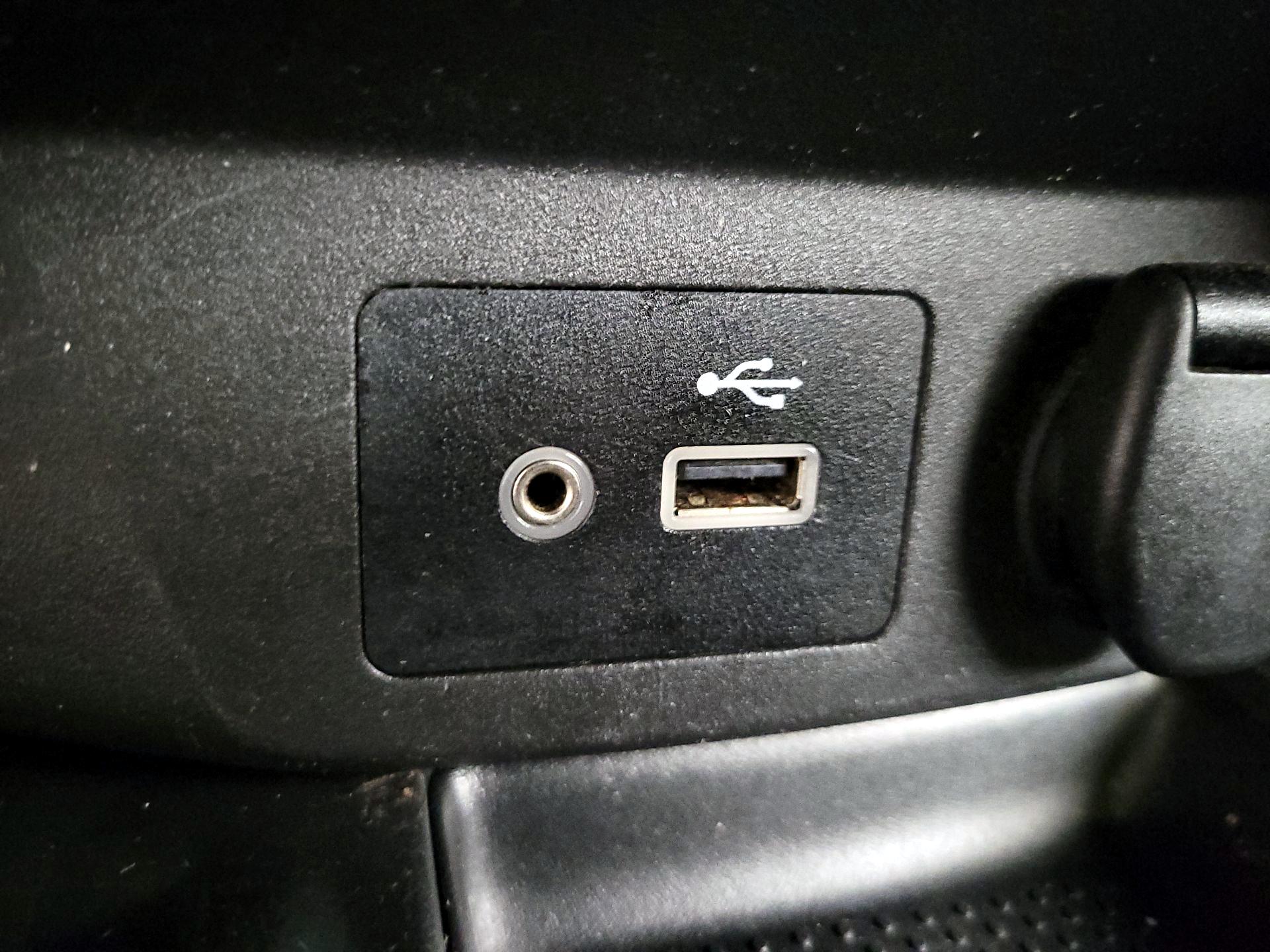 Thumbnail: 2019 Nissan Rogue - 18