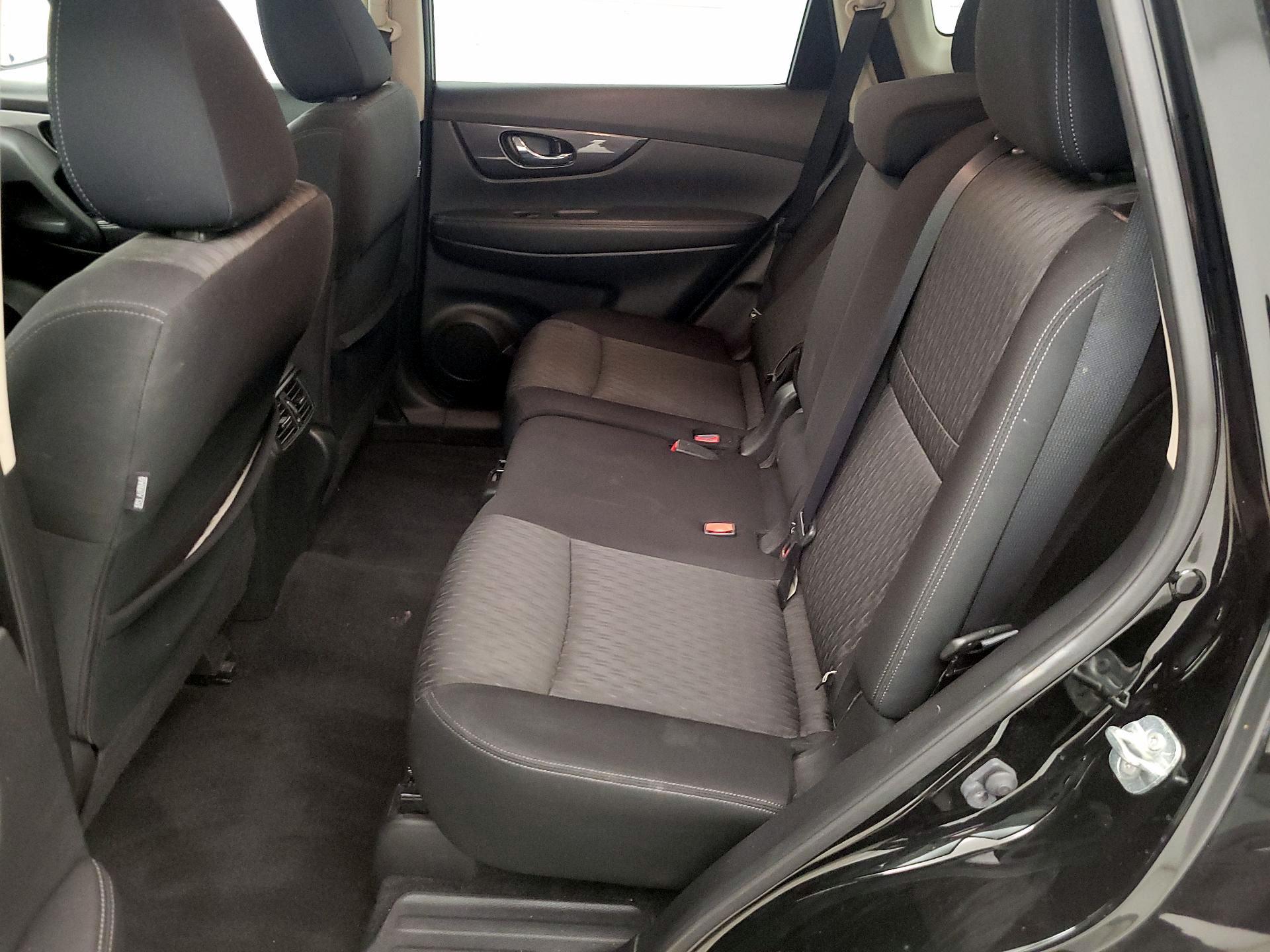 Thumbnail: 2019 Nissan Rogue - 19