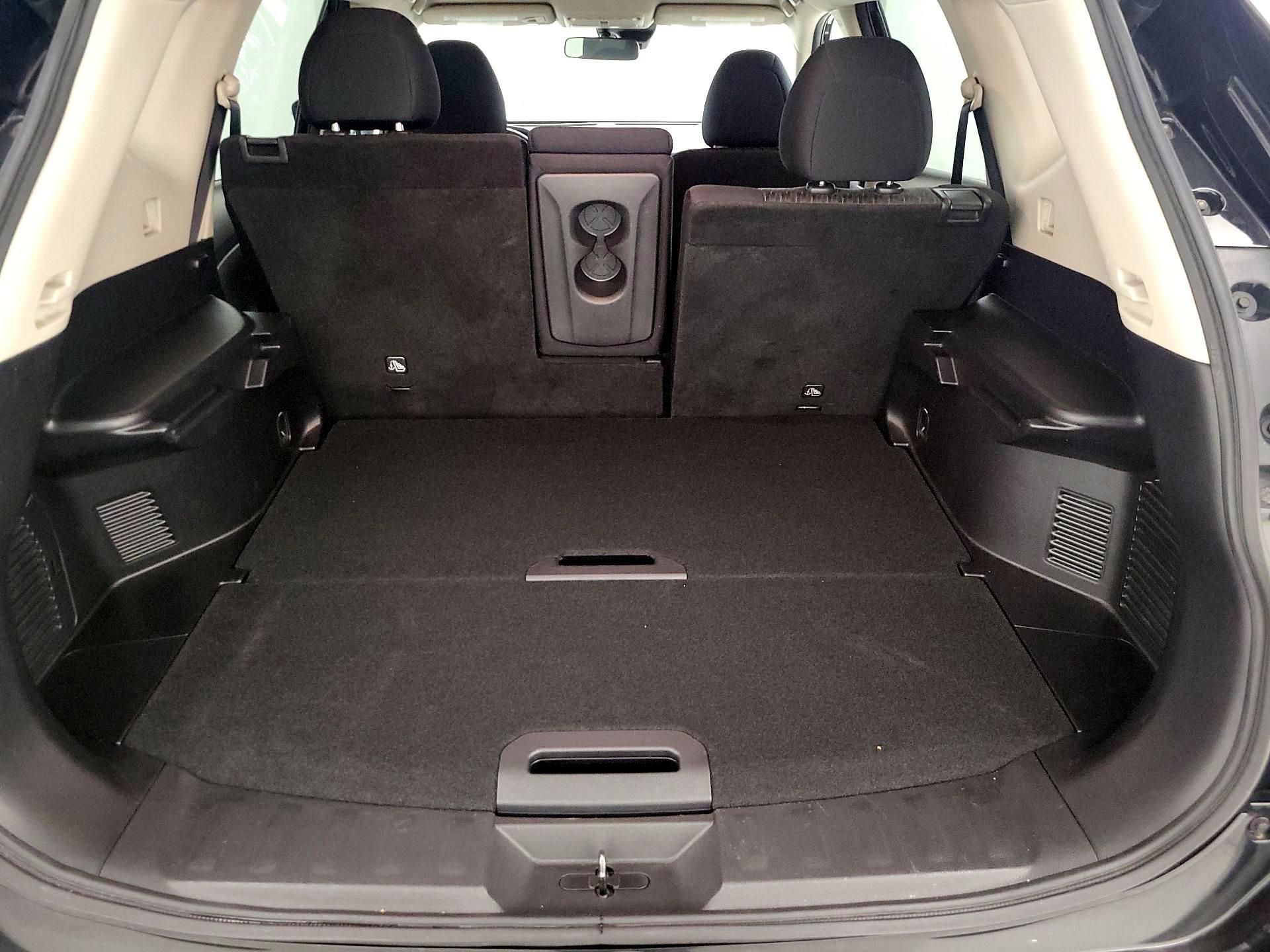 Thumbnail: 2019 Nissan Rogue - 20