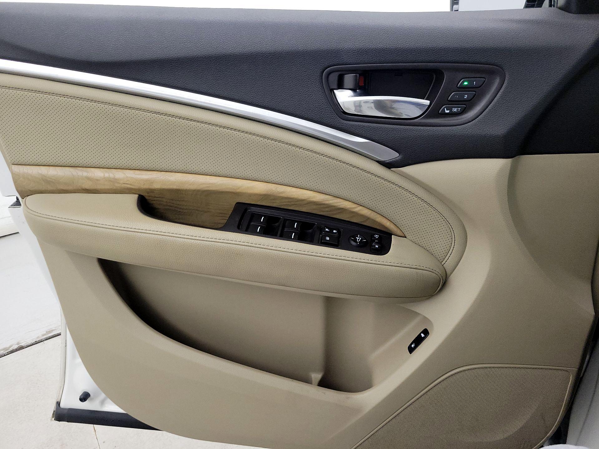 Thumbnail: 2019 Acura MDX - 12