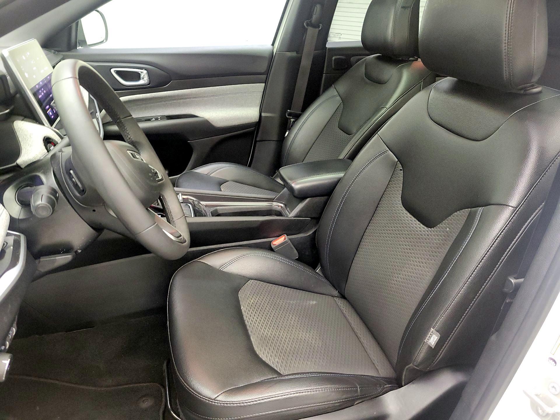 Thumbnail: 2024 Jeep Compass - 9