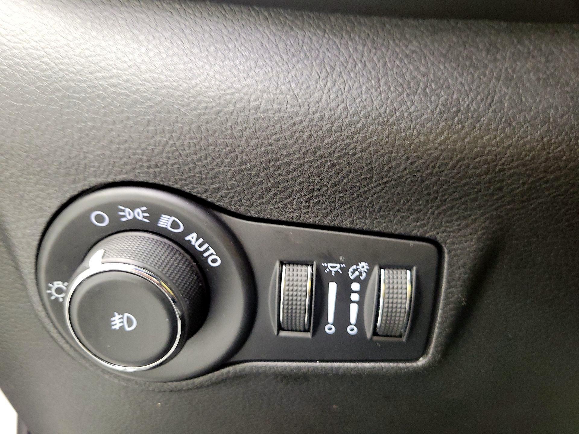 Thumbnail: 2024 Jeep Compass - 11