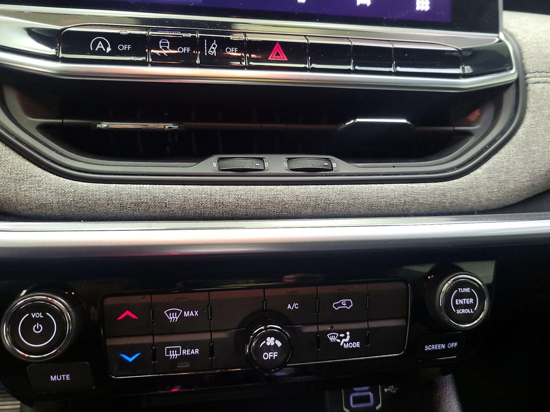 Thumbnail: 2024 Jeep Compass - 14