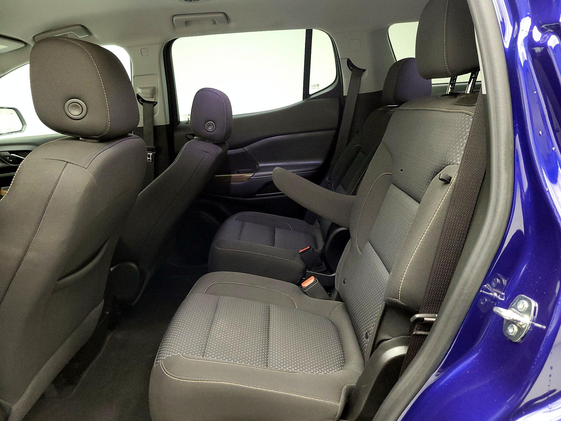 Thumbnail: 2023 GMC Acadia - 18