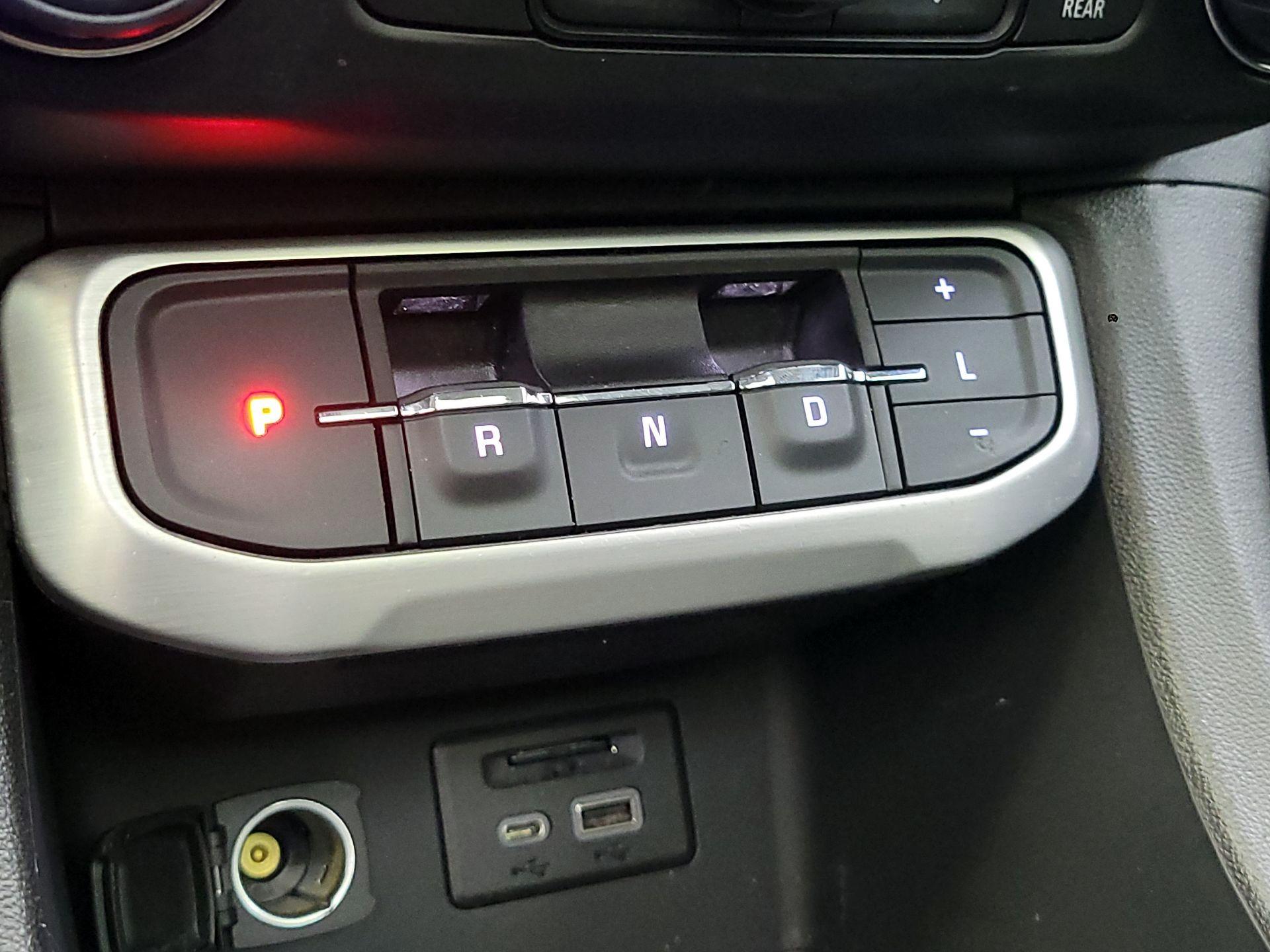 Thumbnail: 2023 GMC Acadia - 16