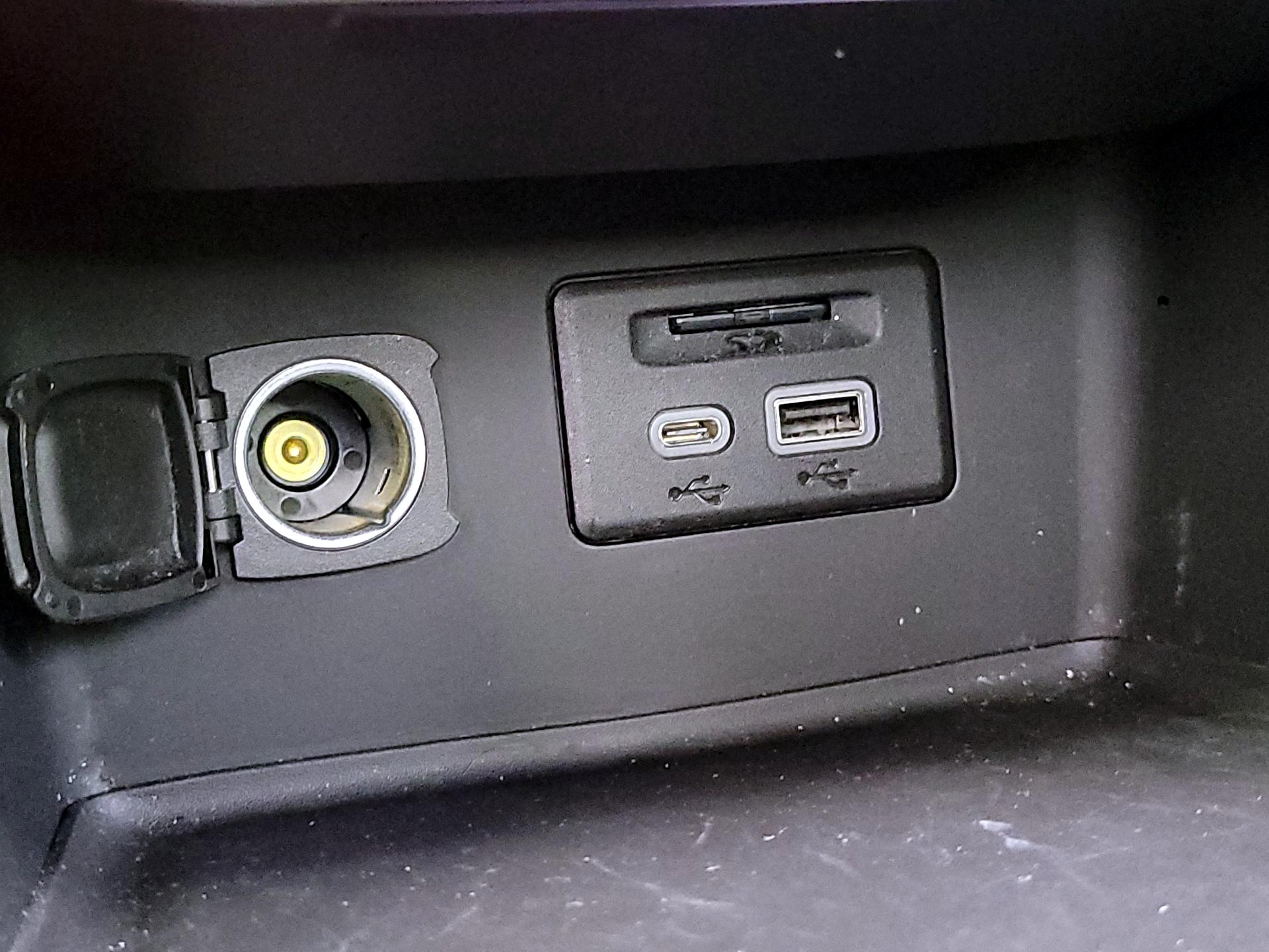 Thumbnail: 2023 GMC Acadia - 17