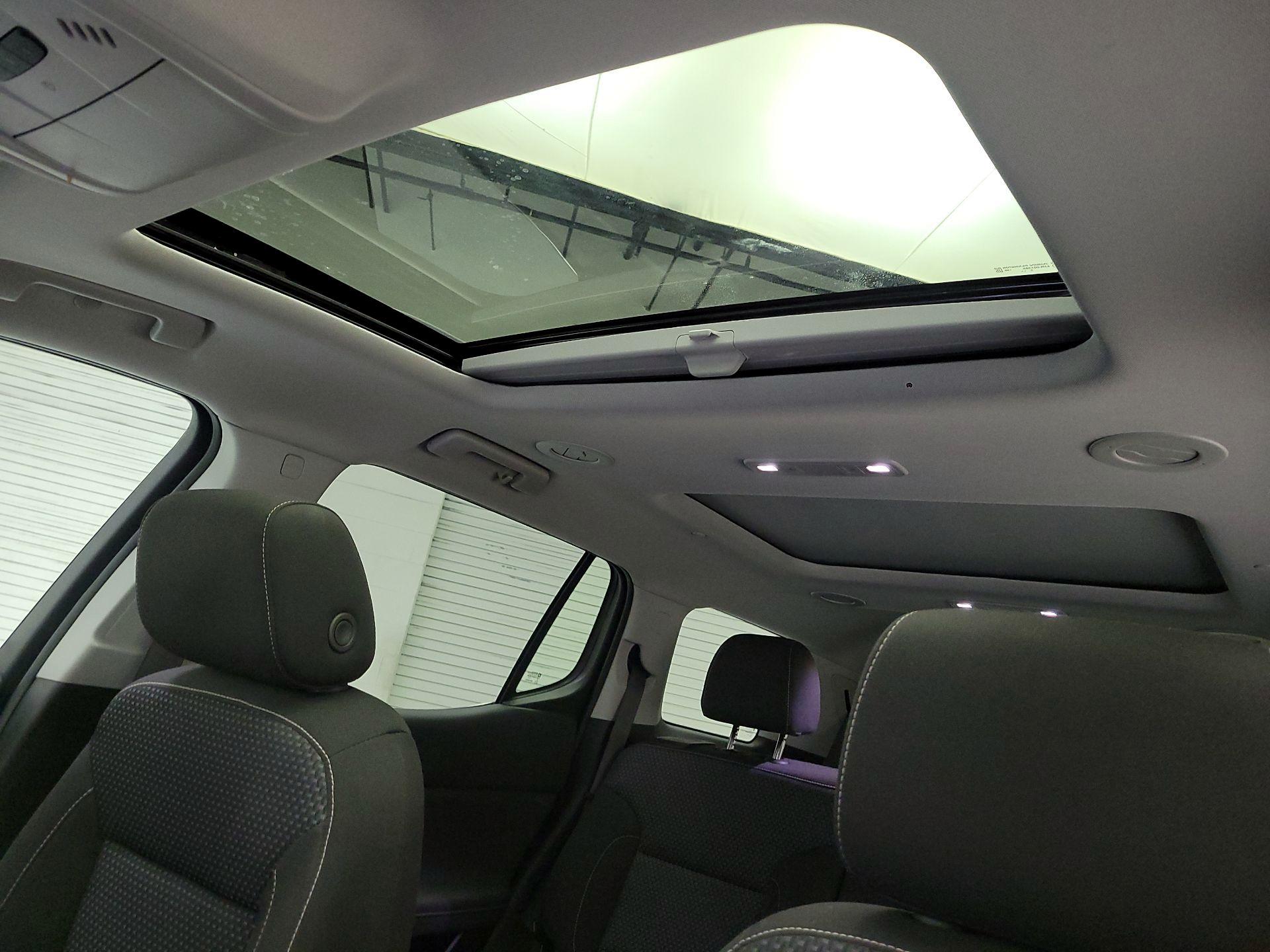 Thumbnail: 2023 GMC Acadia - 18