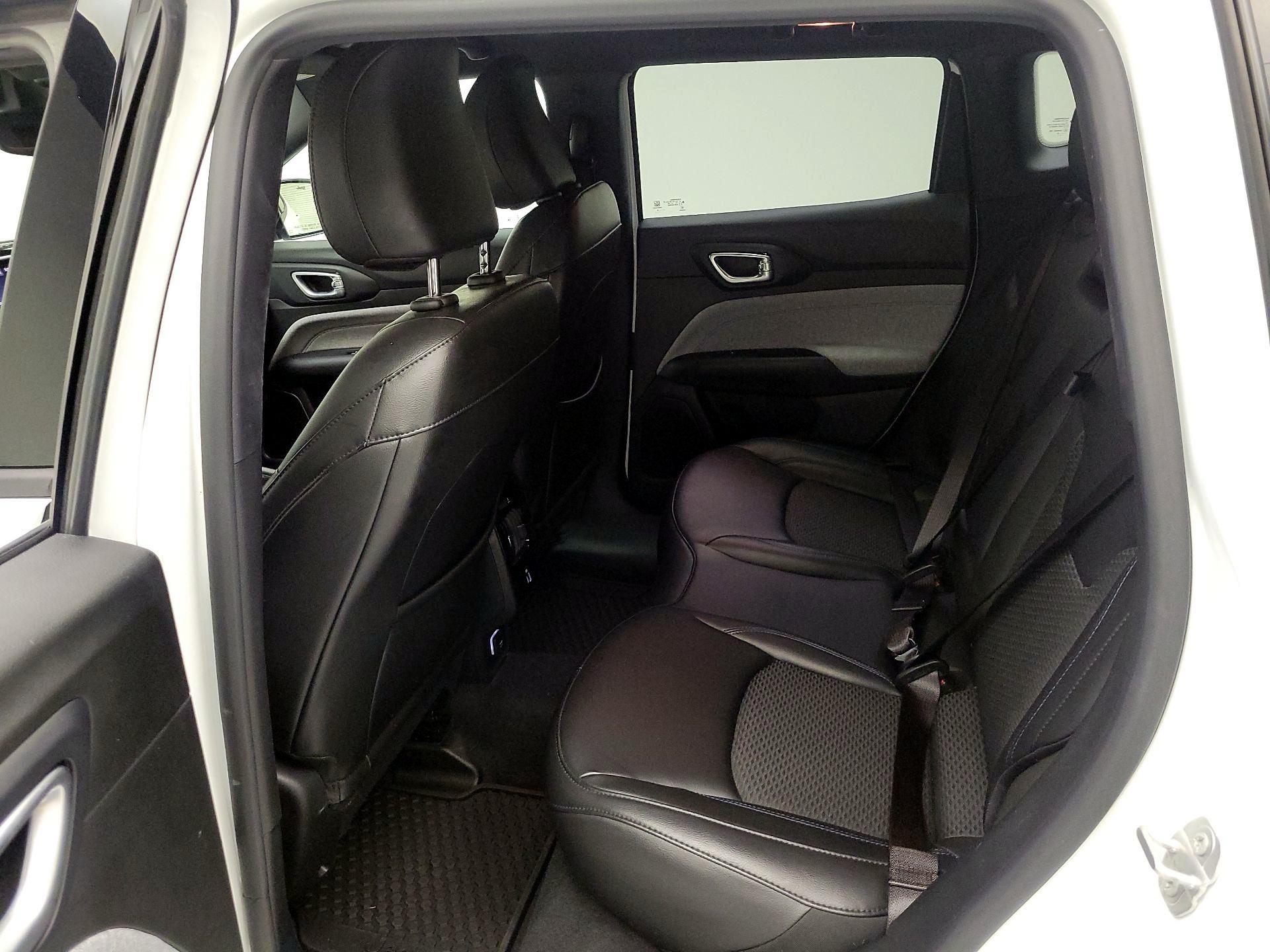 Thumbnail: 2023 Jeep Compass - 17