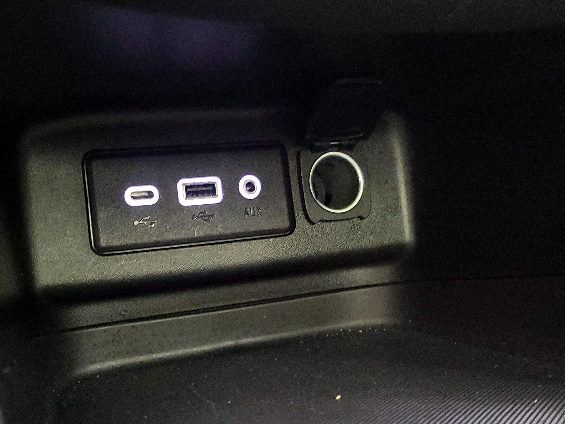 Thumbnail: 2022 Chevrolet Equinox - 16