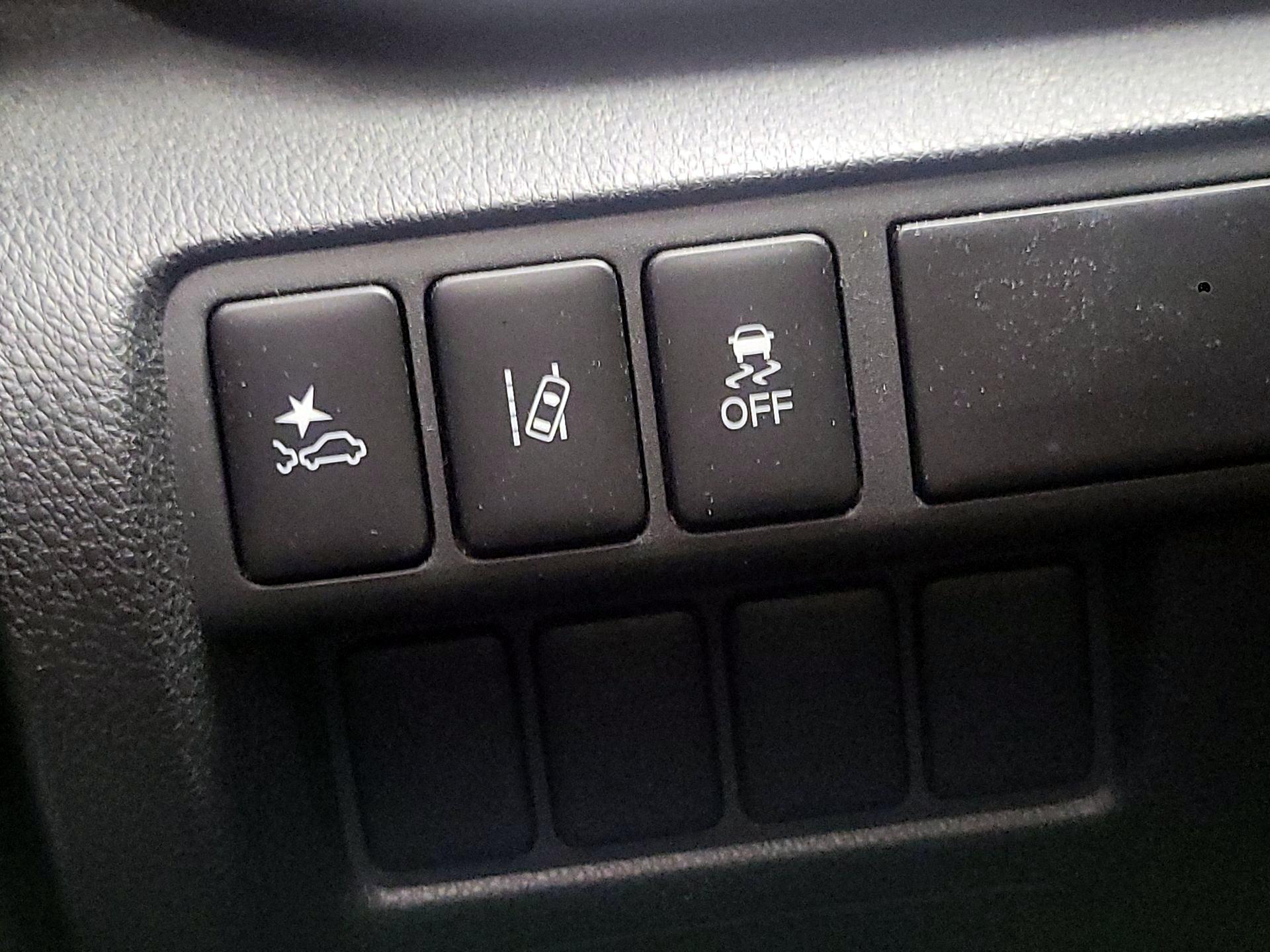 Thumbnail: 2023 Mitsubishi Eclipse Cross - 11