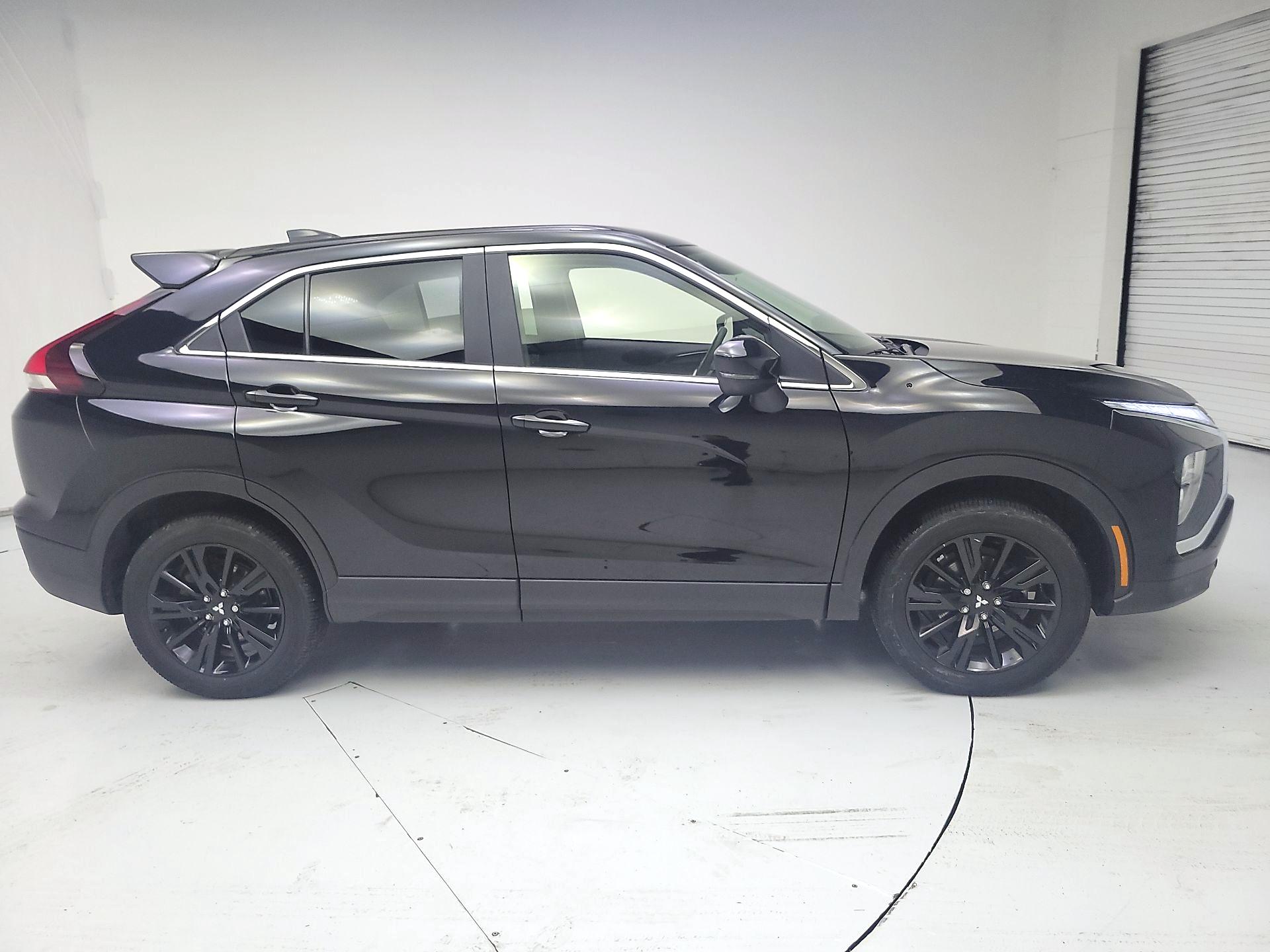 Thumbnail: 2023 Mitsubishi Eclipse Cross - 4