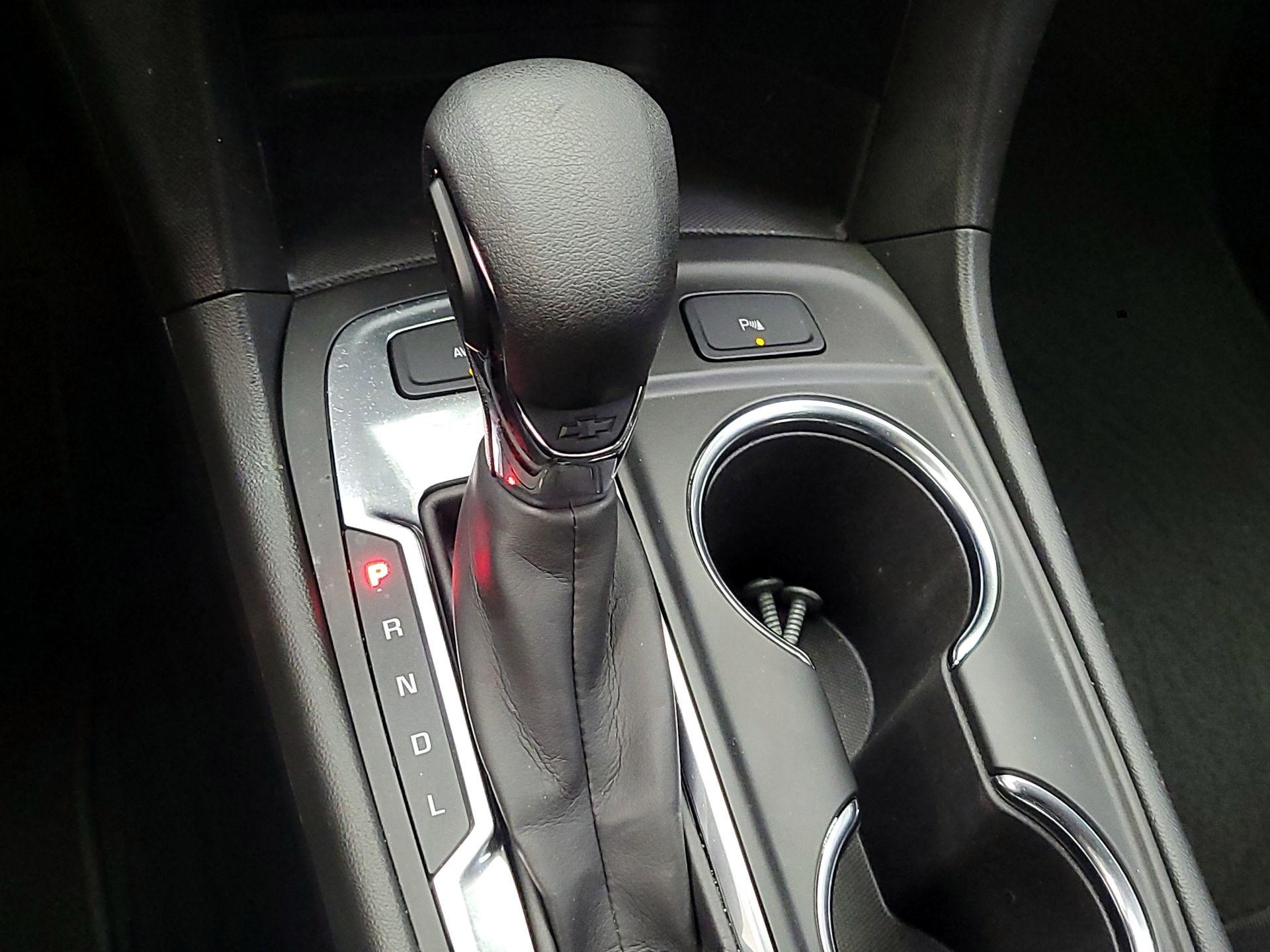 Thumbnail: 2022 Chevrolet Equinox - 16