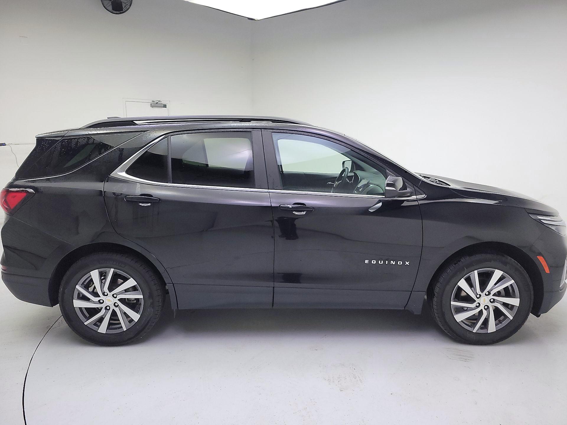 Thumbnail: 2022 Chevrolet Equinox - 4