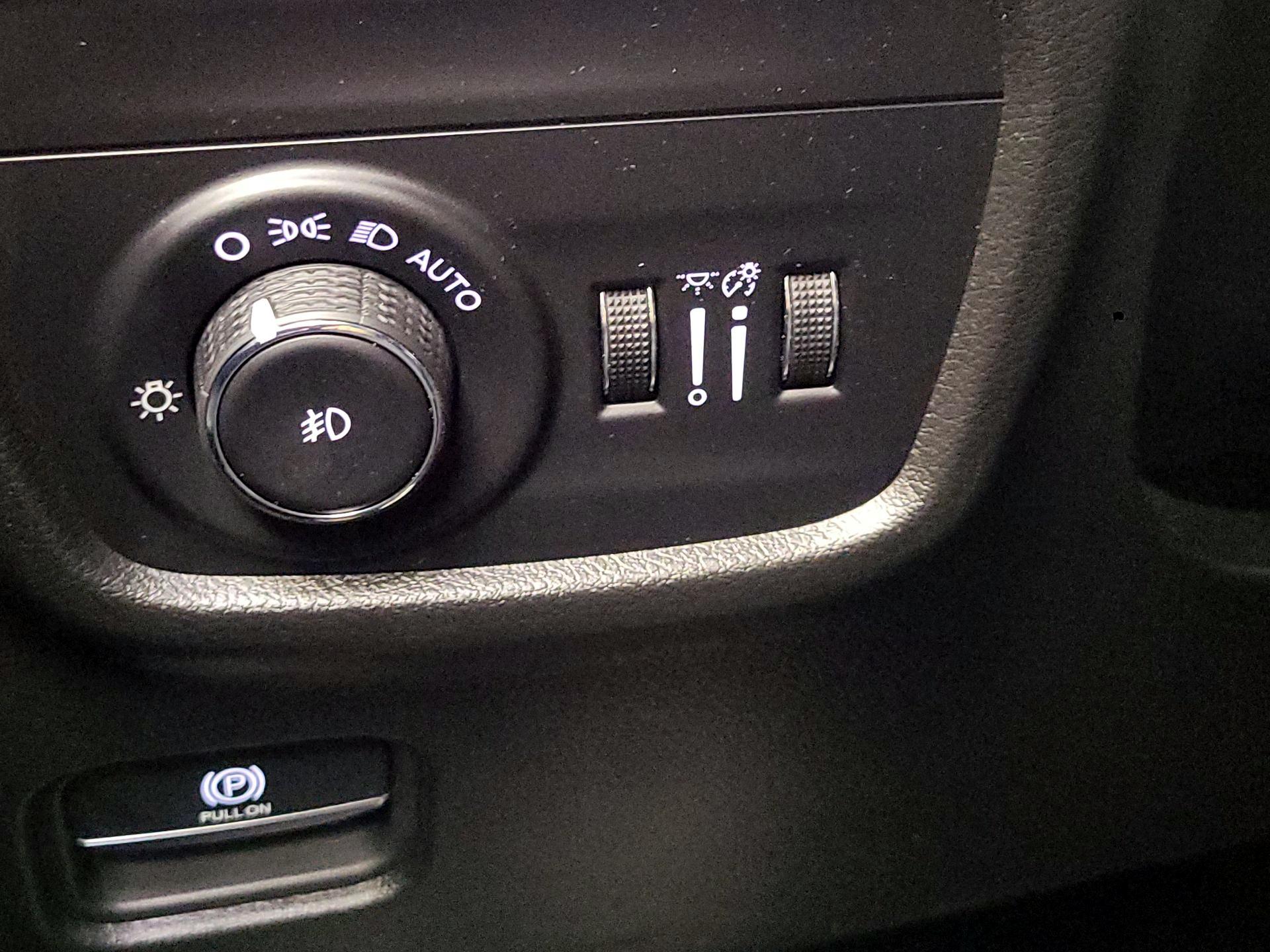 Thumbnail: 2023 Jeep Grand Cherokee L - 11