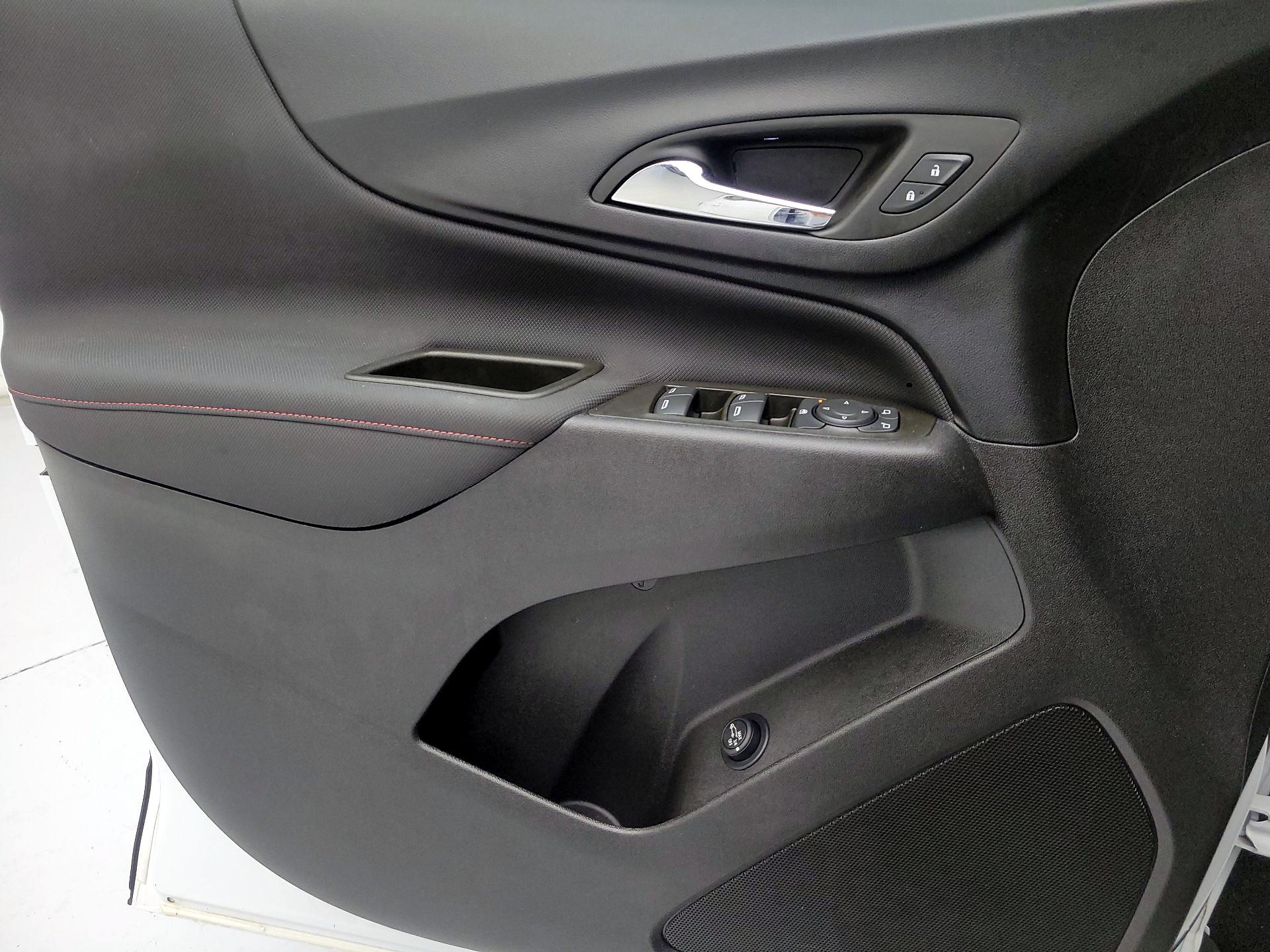 Thumbnail: 2023 Chevrolet Equinox - 10