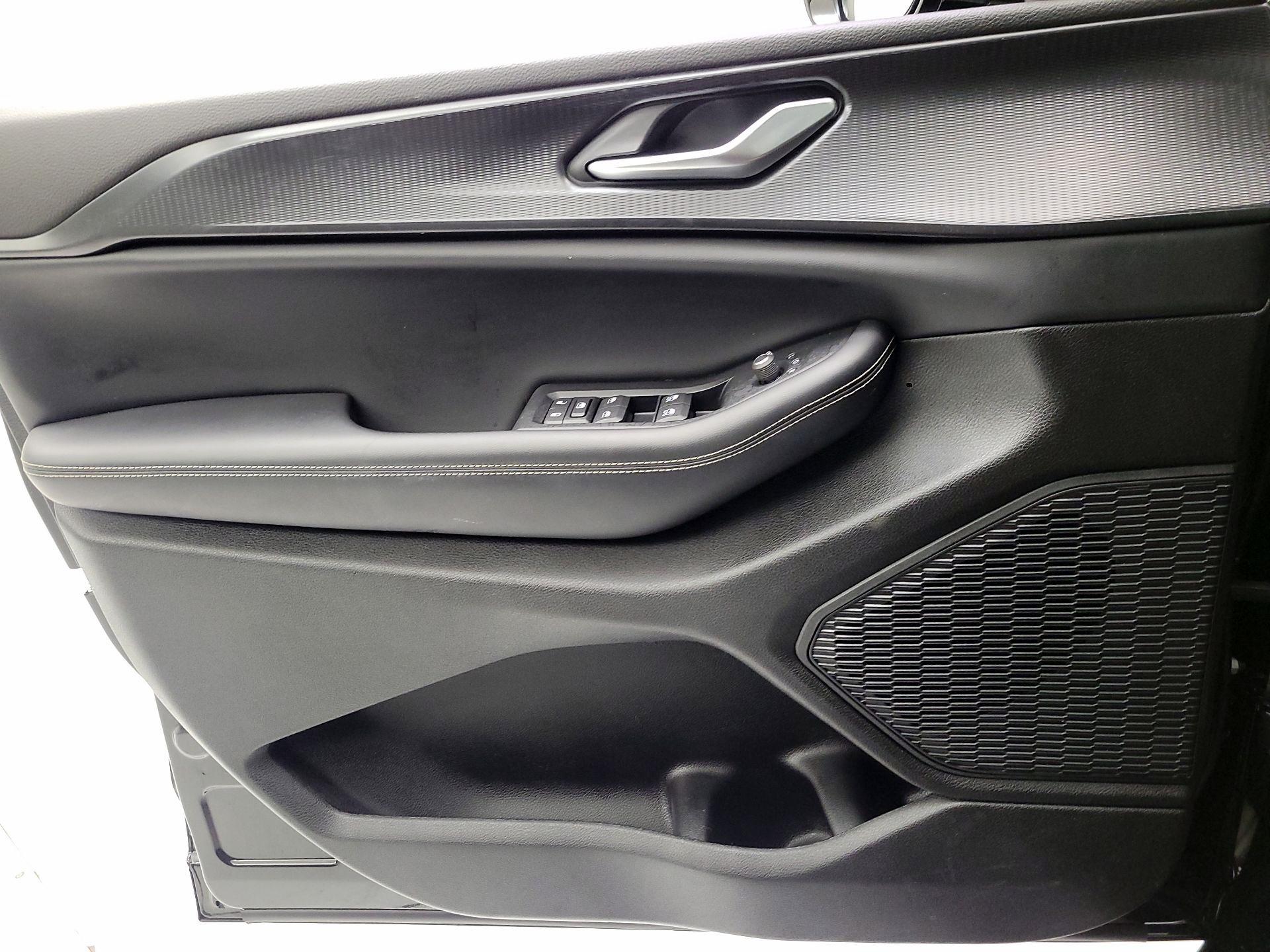 Thumbnail: 2023 Jeep Grand Cherokee L - 10