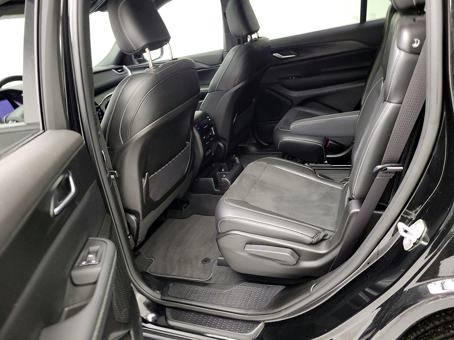 Thumbnail: 2023 Jeep Grand Cherokee L - 17