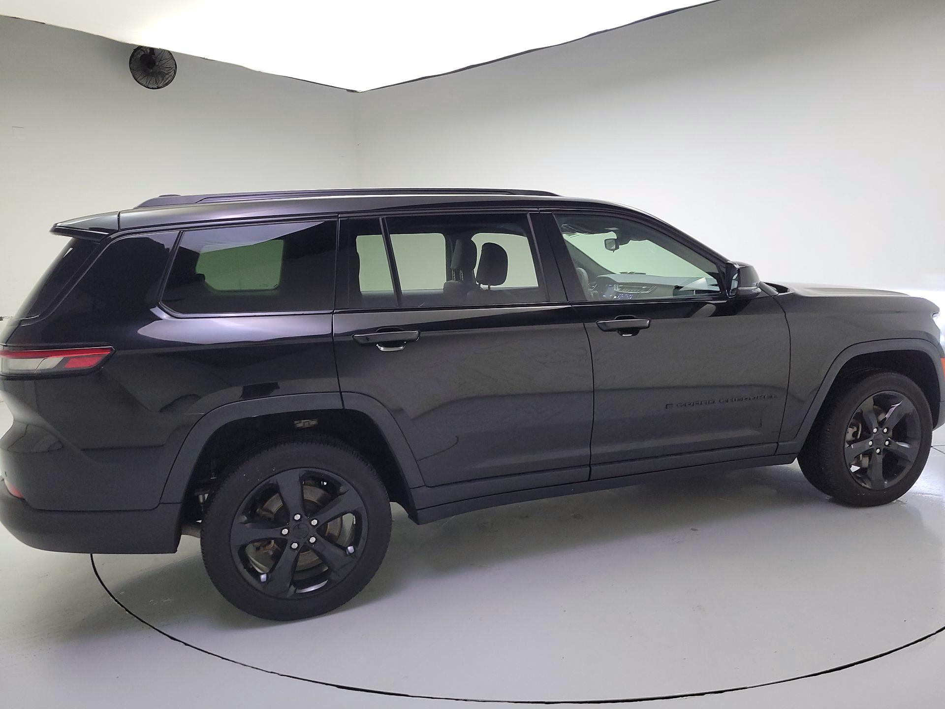 Thumbnail: 2023 Jeep Grand Cherokee L - 4