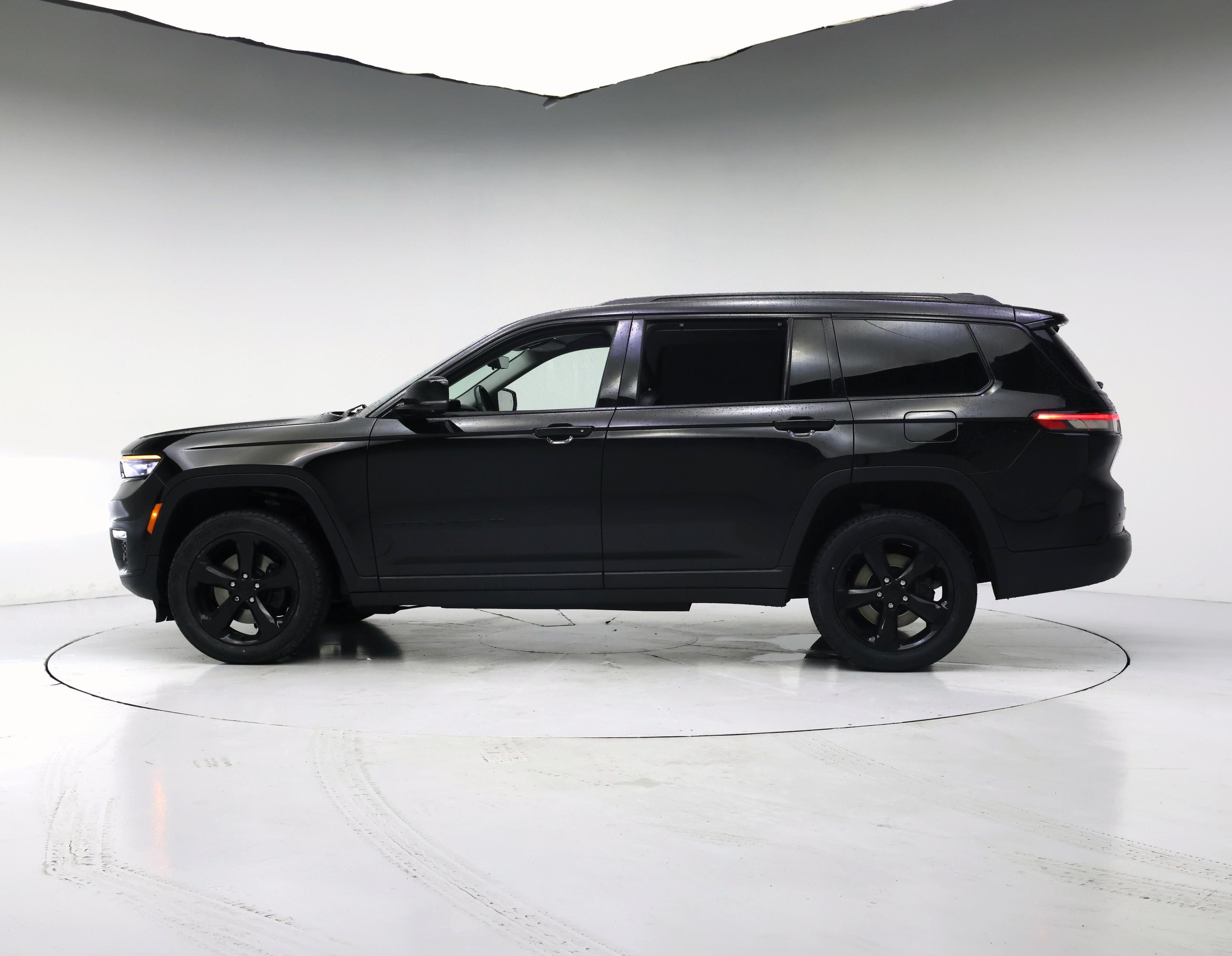 Thumbnail: 2023 Jeep Grand Cherokee L - 3