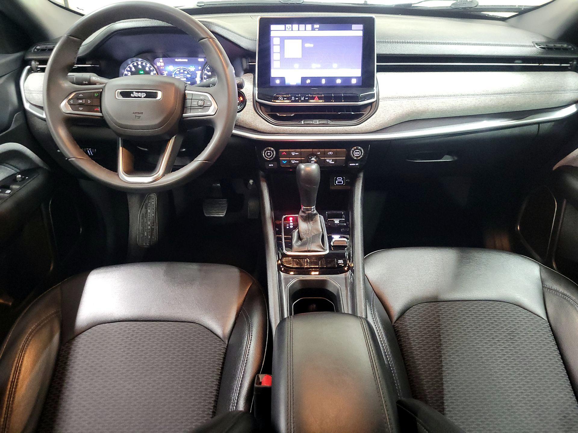 Thumbnail: 2023 Jeep Compass - 9