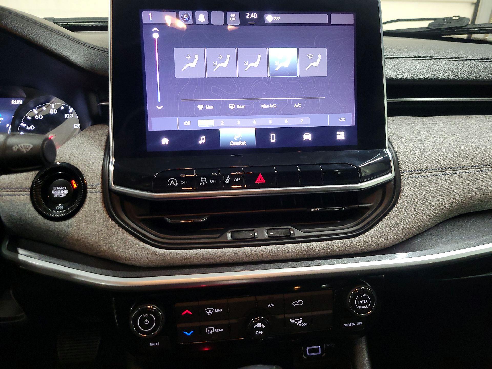 Thumbnail: 2023 Jeep Compass - 16