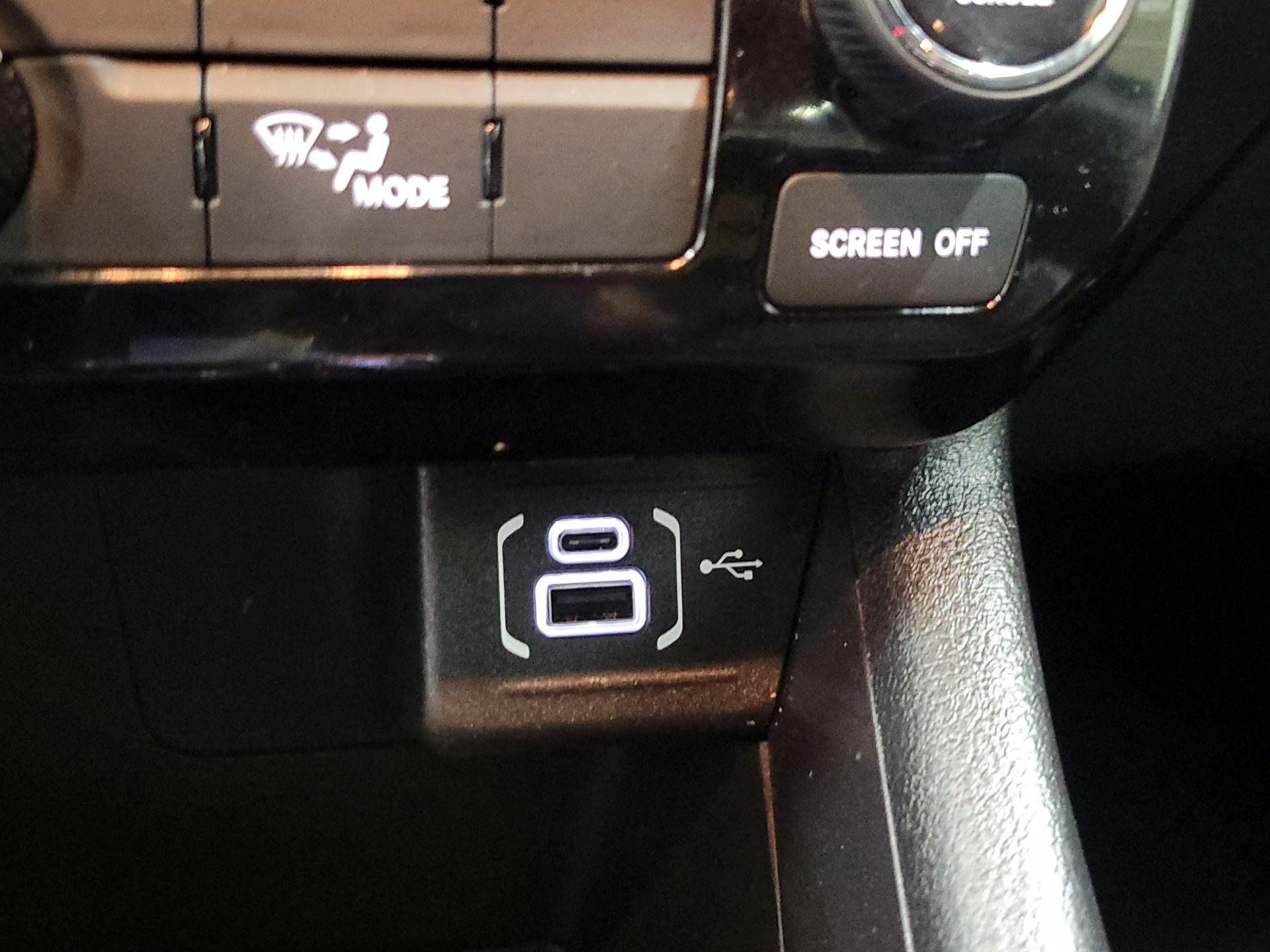 Thumbnail: 2023 Jeep Compass - 18