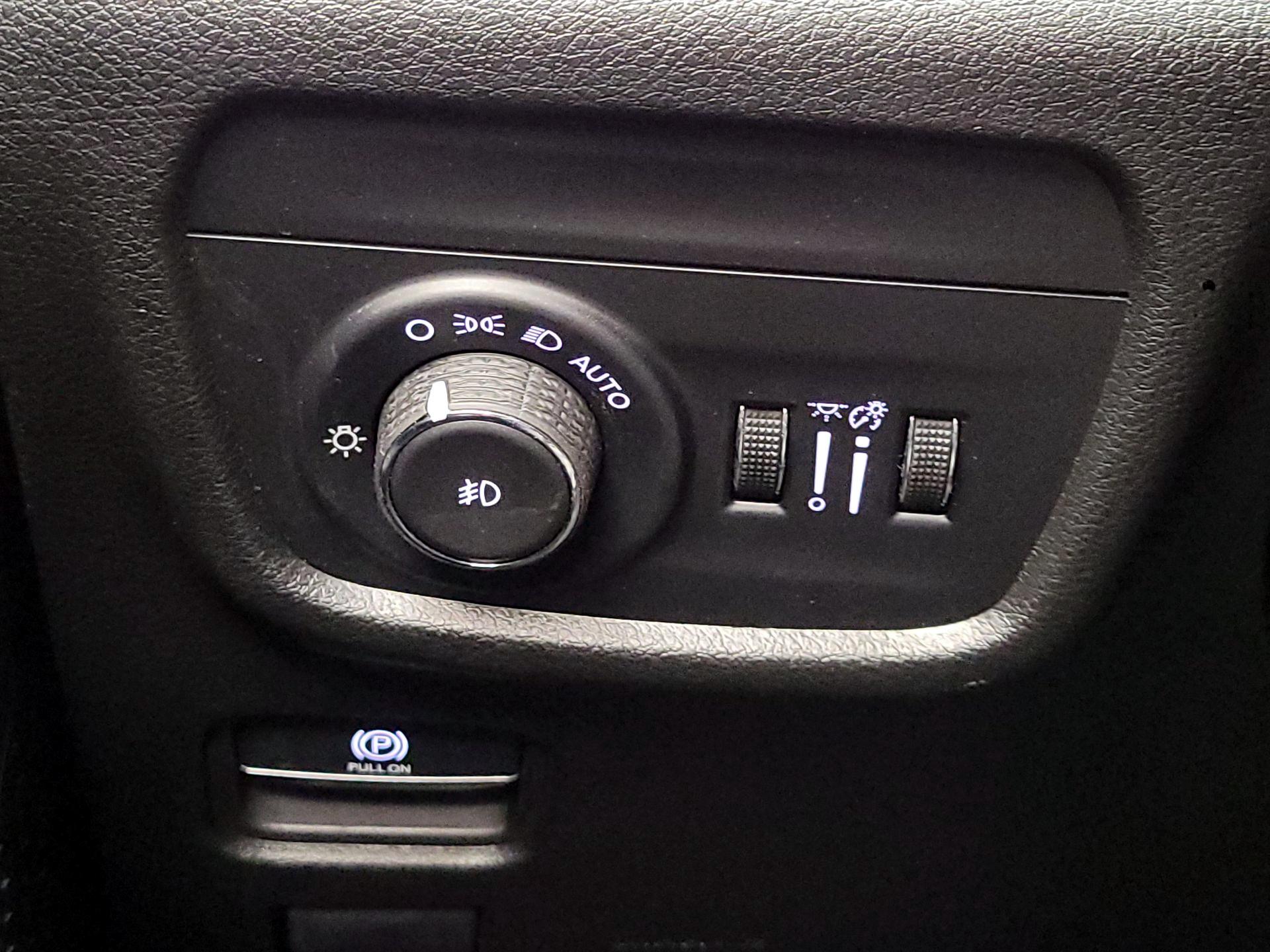 Thumbnail: 2023 Jeep Grand Cherokee - 11