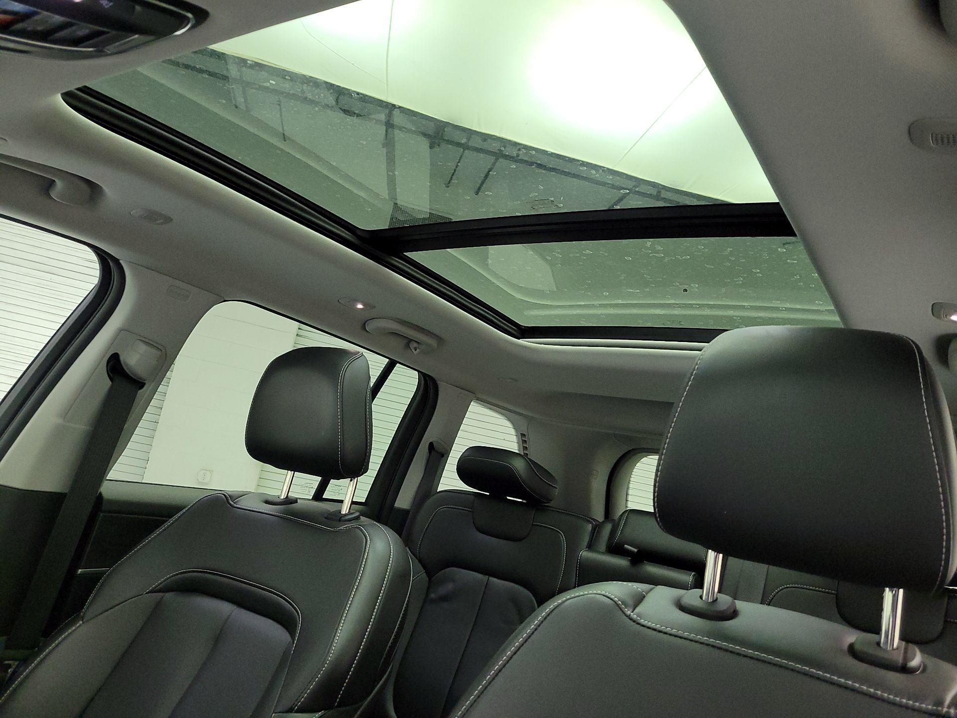 Thumbnail: 2023 Jeep Grand Cherokee - 18