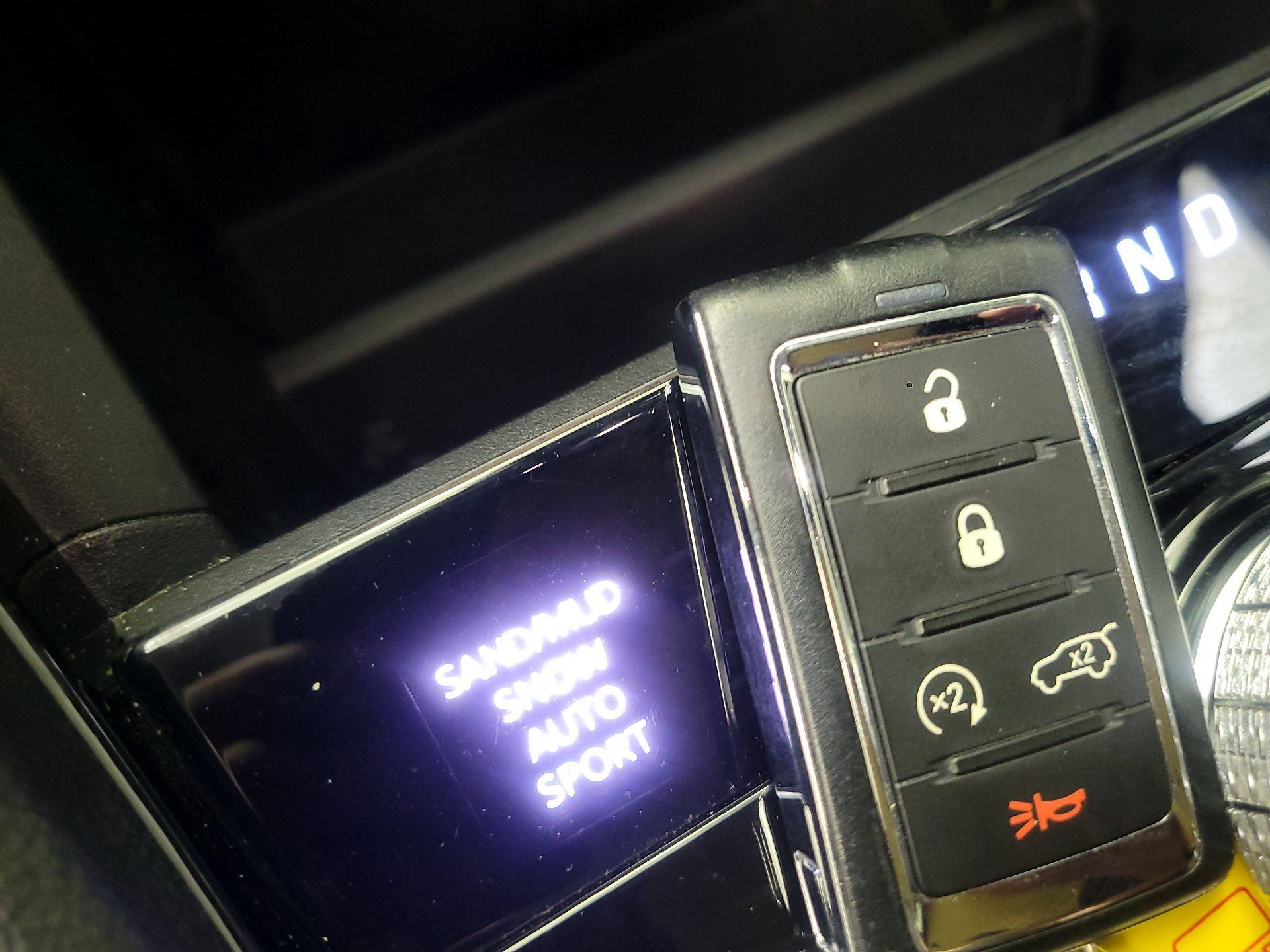 Thumbnail: 2023 Jeep Grand Cherokee L - 20