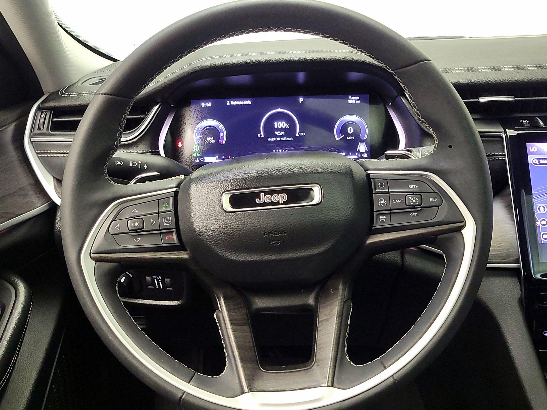 Thumbnail: 2023 Jeep Grand Cherokee - 10