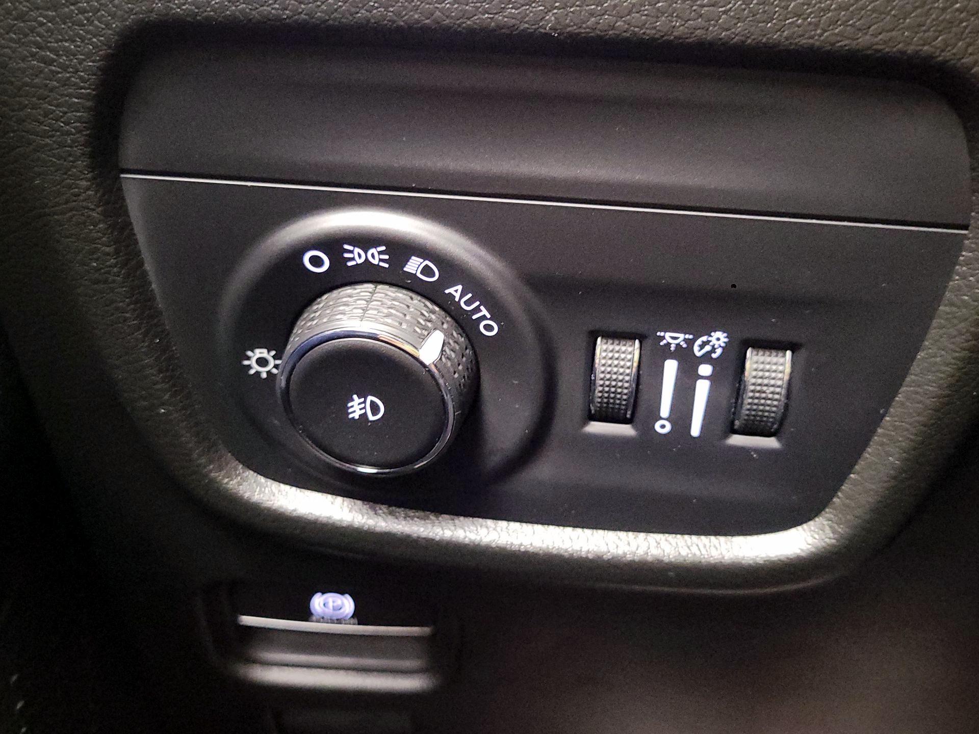 Thumbnail: 2023 Jeep Grand Cherokee - 13