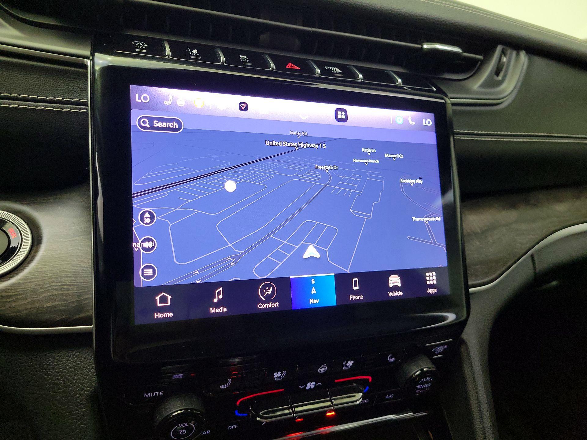 Thumbnail: 2023 Jeep Grand Cherokee - 14