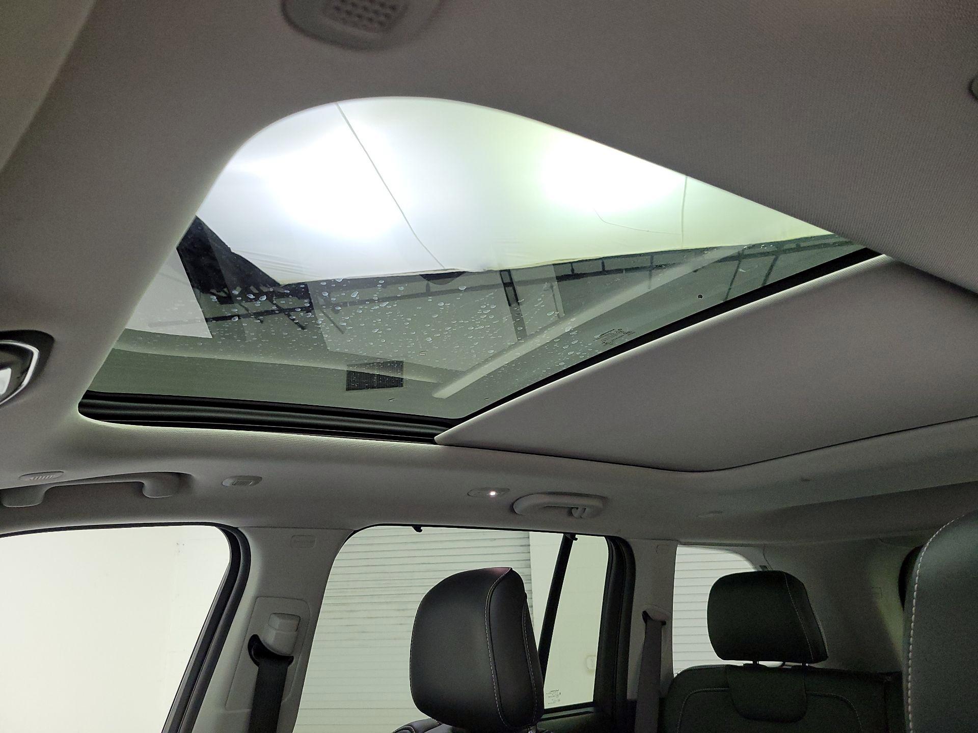 Thumbnail: 2023 Jeep Grand Cherokee - 20