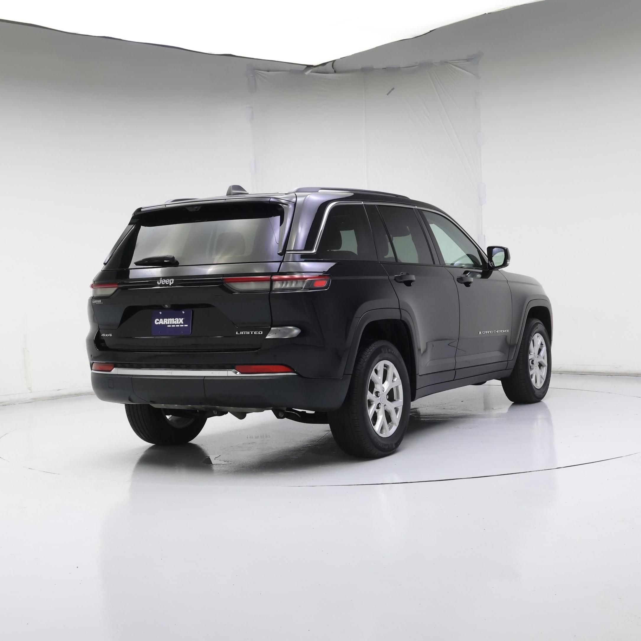 Thumbnail: 2023 Jeep Grand Cherokee - 8