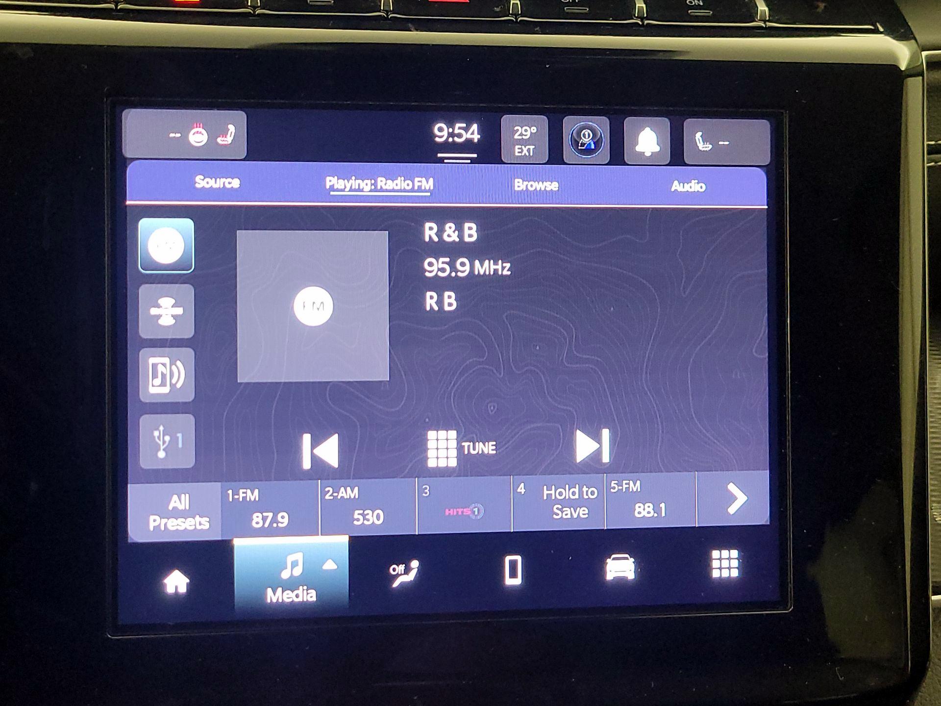 Thumbnail: 2023 Jeep Grand Cherokee - 15