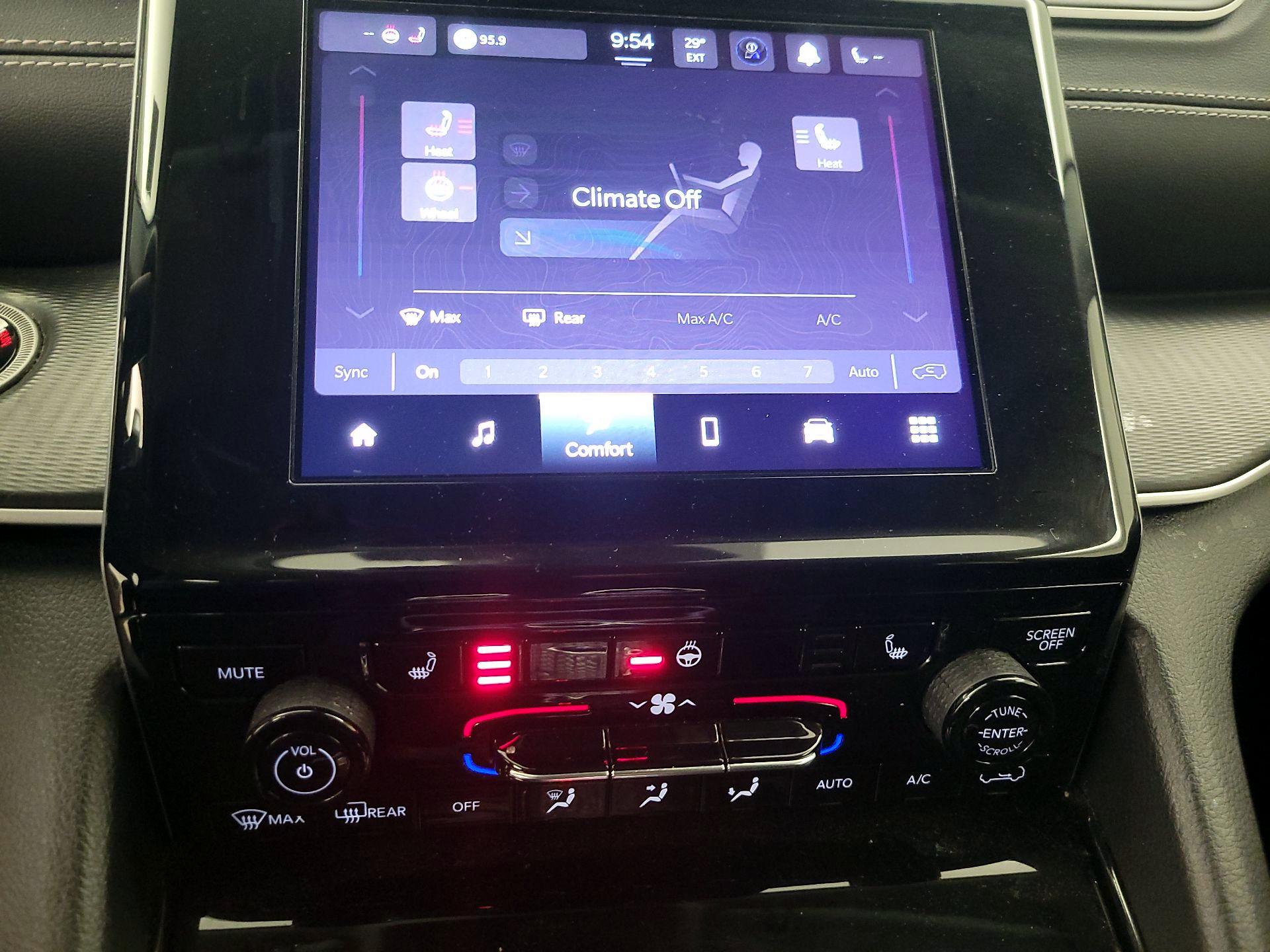 Thumbnail: 2023 Jeep Grand Cherokee - 16