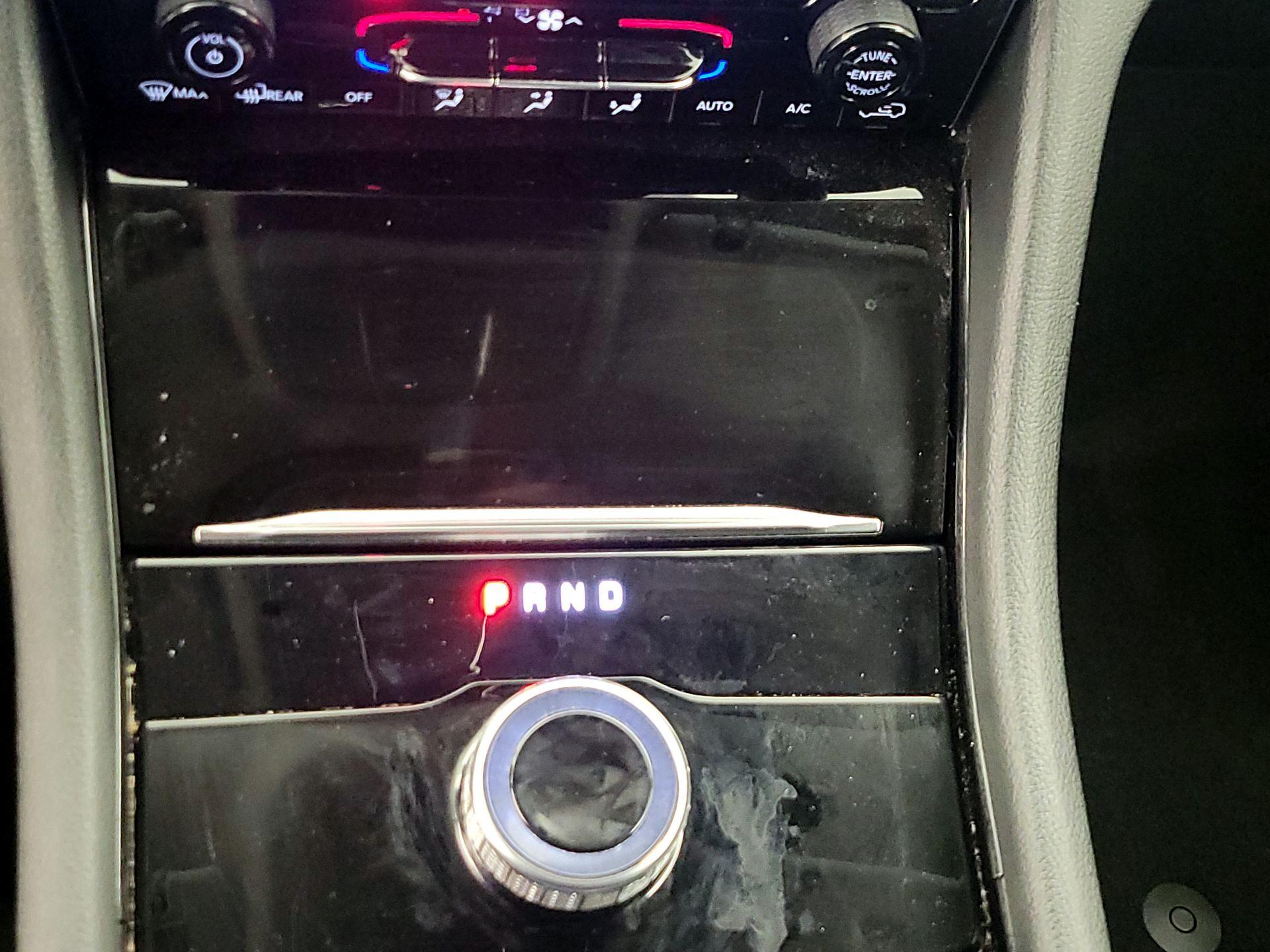 Thumbnail: 2023 Jeep Grand Cherokee - 17