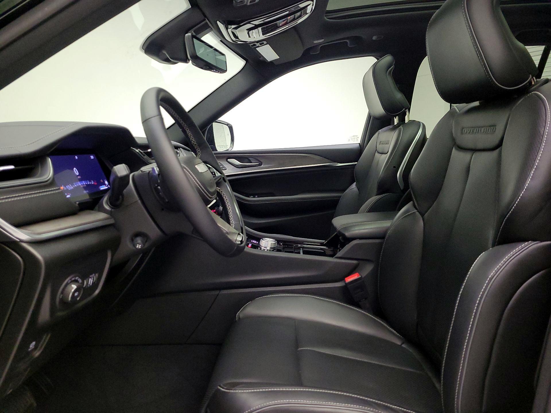 Thumbnail: 2023 Jeep Grand Cherokee - 9