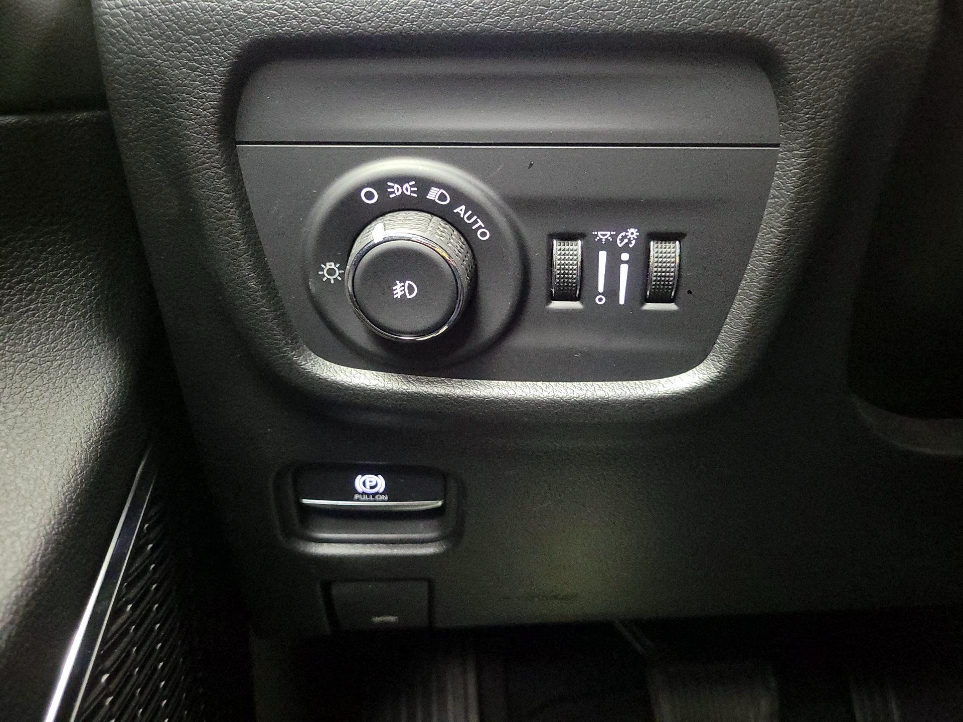 Thumbnail: 2023 Jeep Grand Cherokee - 11