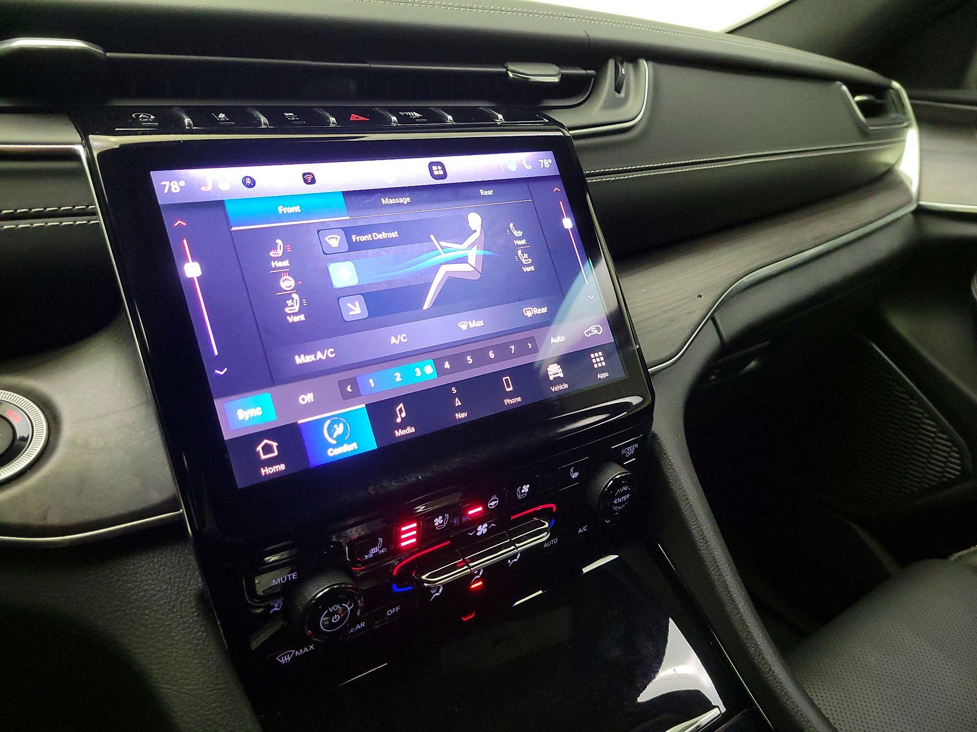 Thumbnail: 2023 Jeep Grand Cherokee - 15