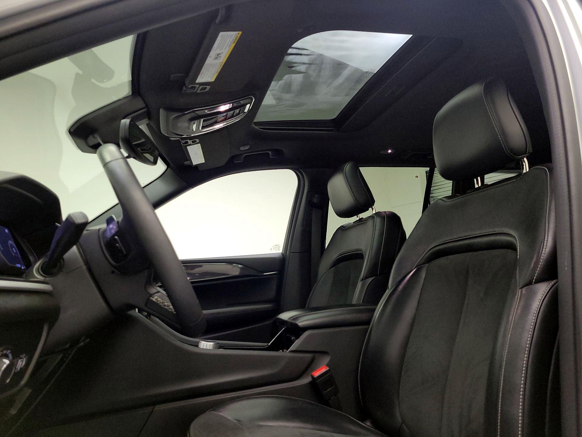 Thumbnail: 2023 Jeep Grand Cherokee - 17