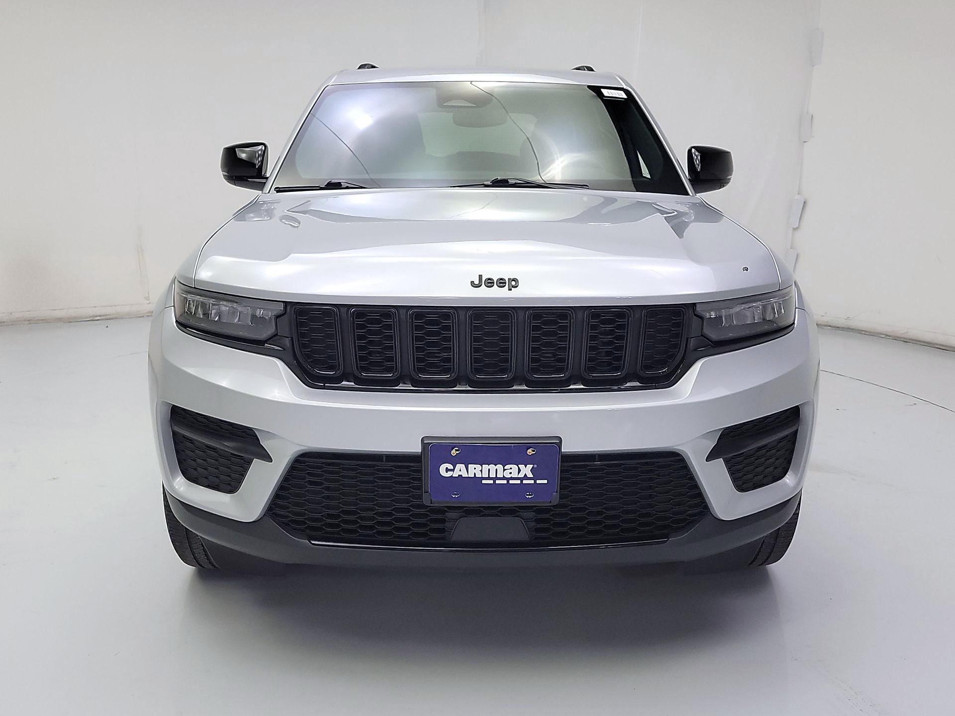 Thumbnail: 2023 Jeep Grand Cherokee - 2