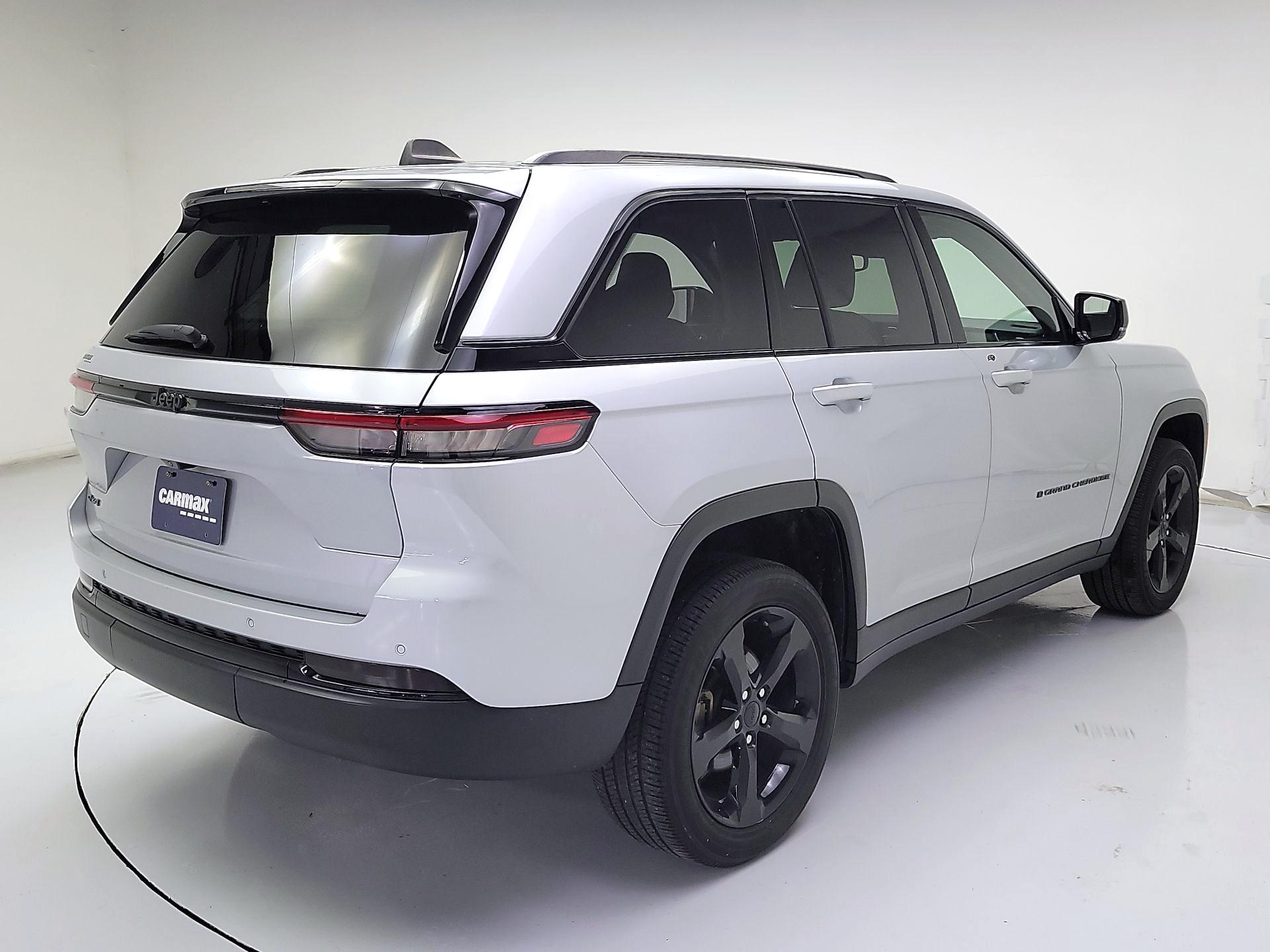 Thumbnail: 2023 Jeep Grand Cherokee - 5
