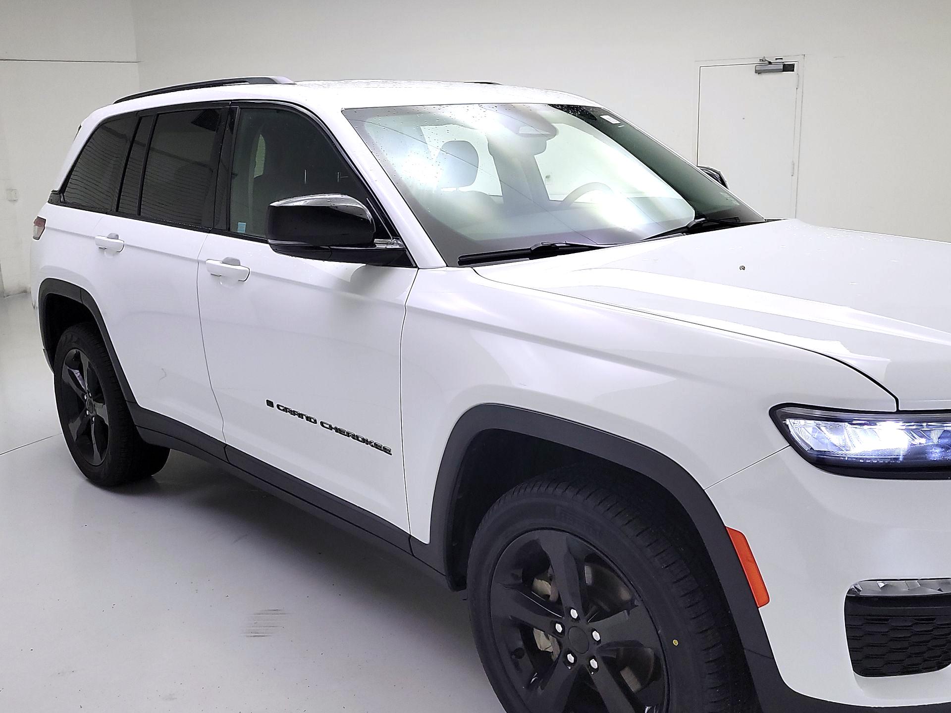 Thumbnail: 2023 Jeep Grand Cherokee - 1